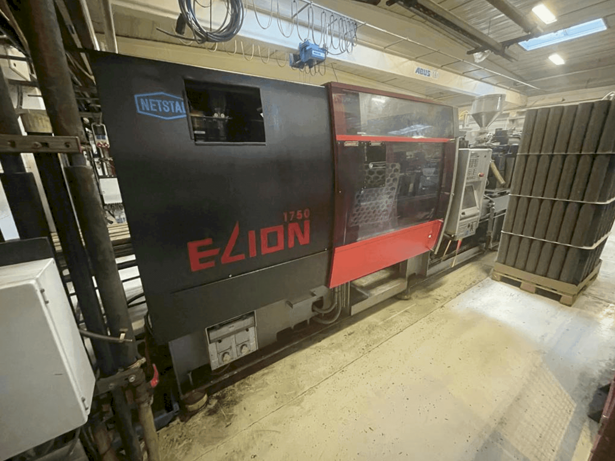 Vue de face de la machine Netstal Elion 1750-840