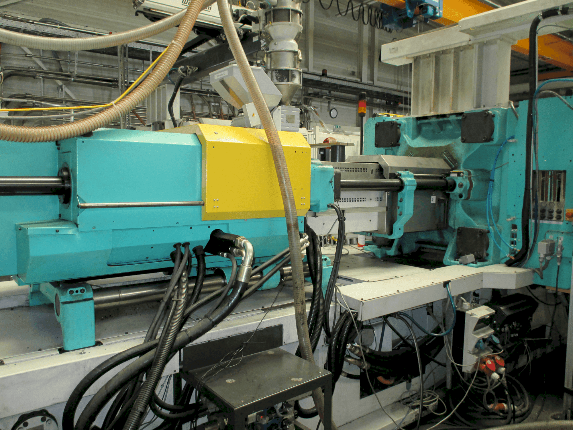 Vue de face de la machine Arburg Allrounder Selecta 720 S 3200-2100