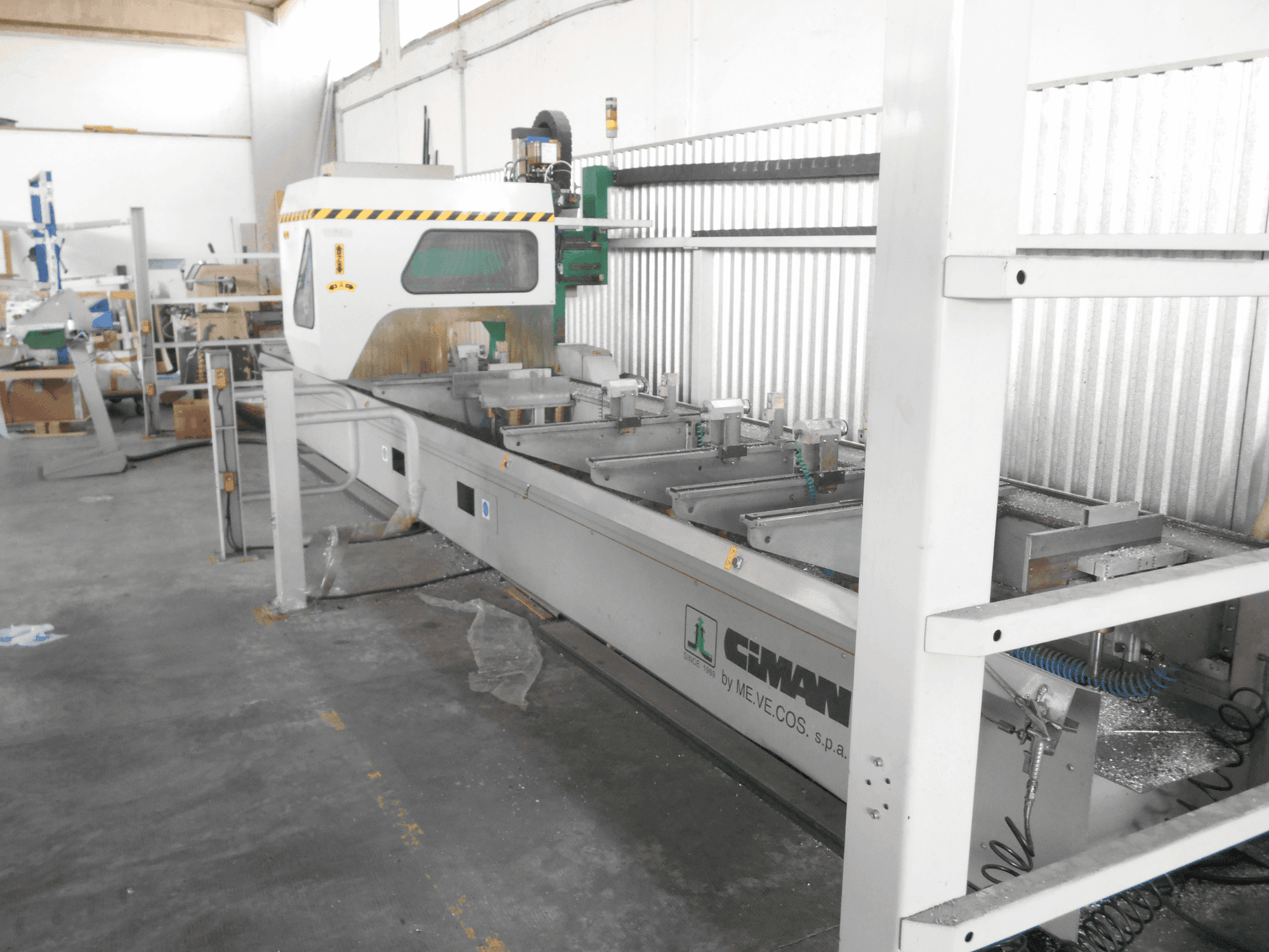 Vue de face de la machine CIMAN Mizak 6.7 twin