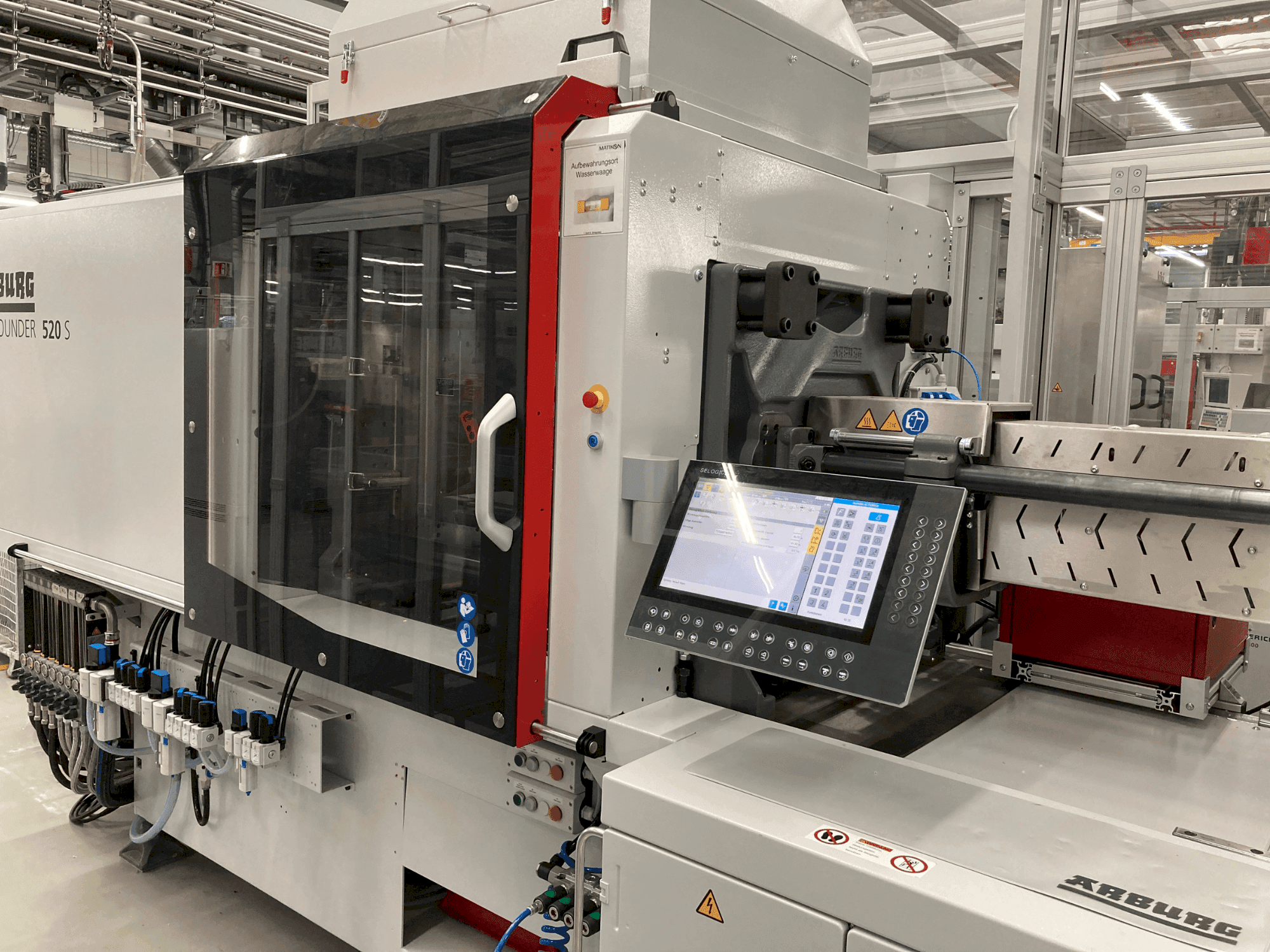 Vue de face de la machine Arburg Allrounder 520 S 1600-400