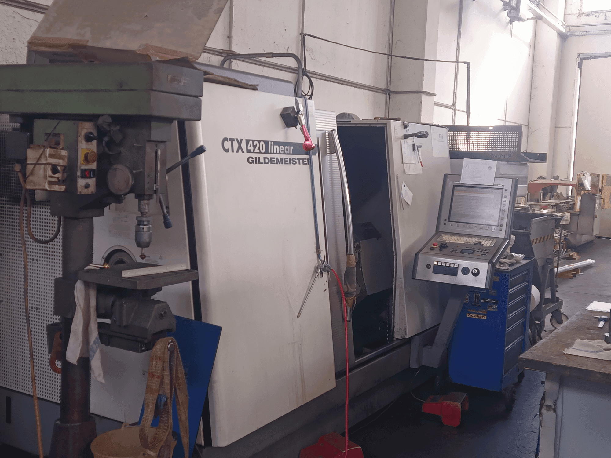 Vue de face de la machine Gildemeister CTX 420 Linear