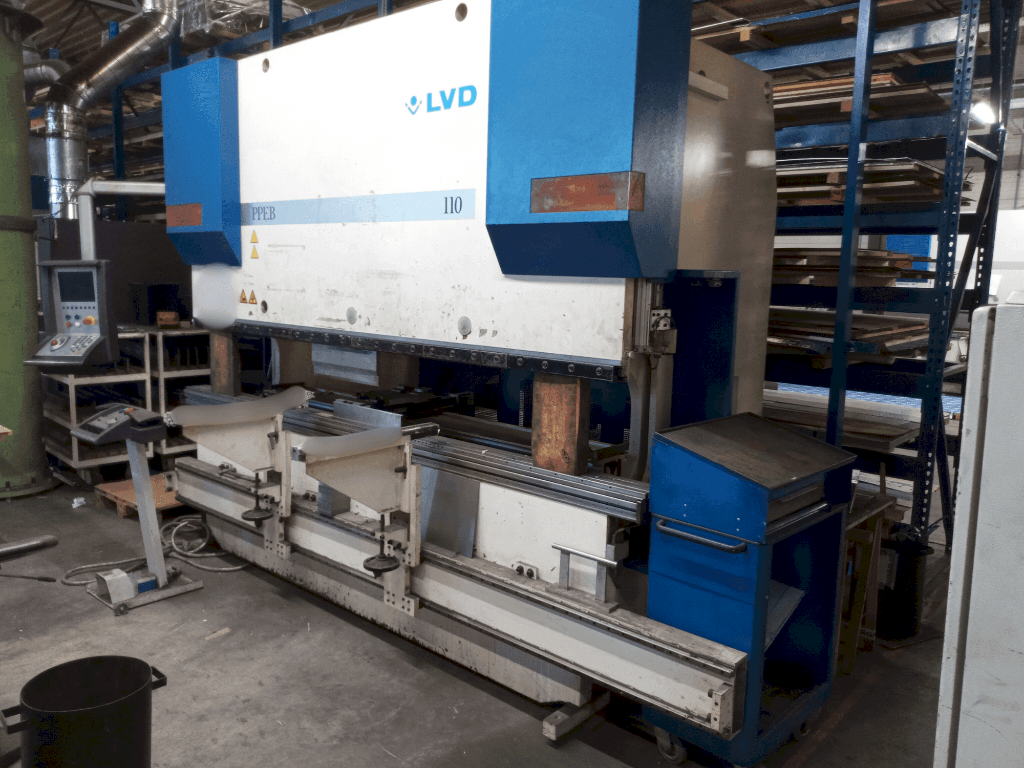 Vue de face de la machine LVD PPEB 110/30