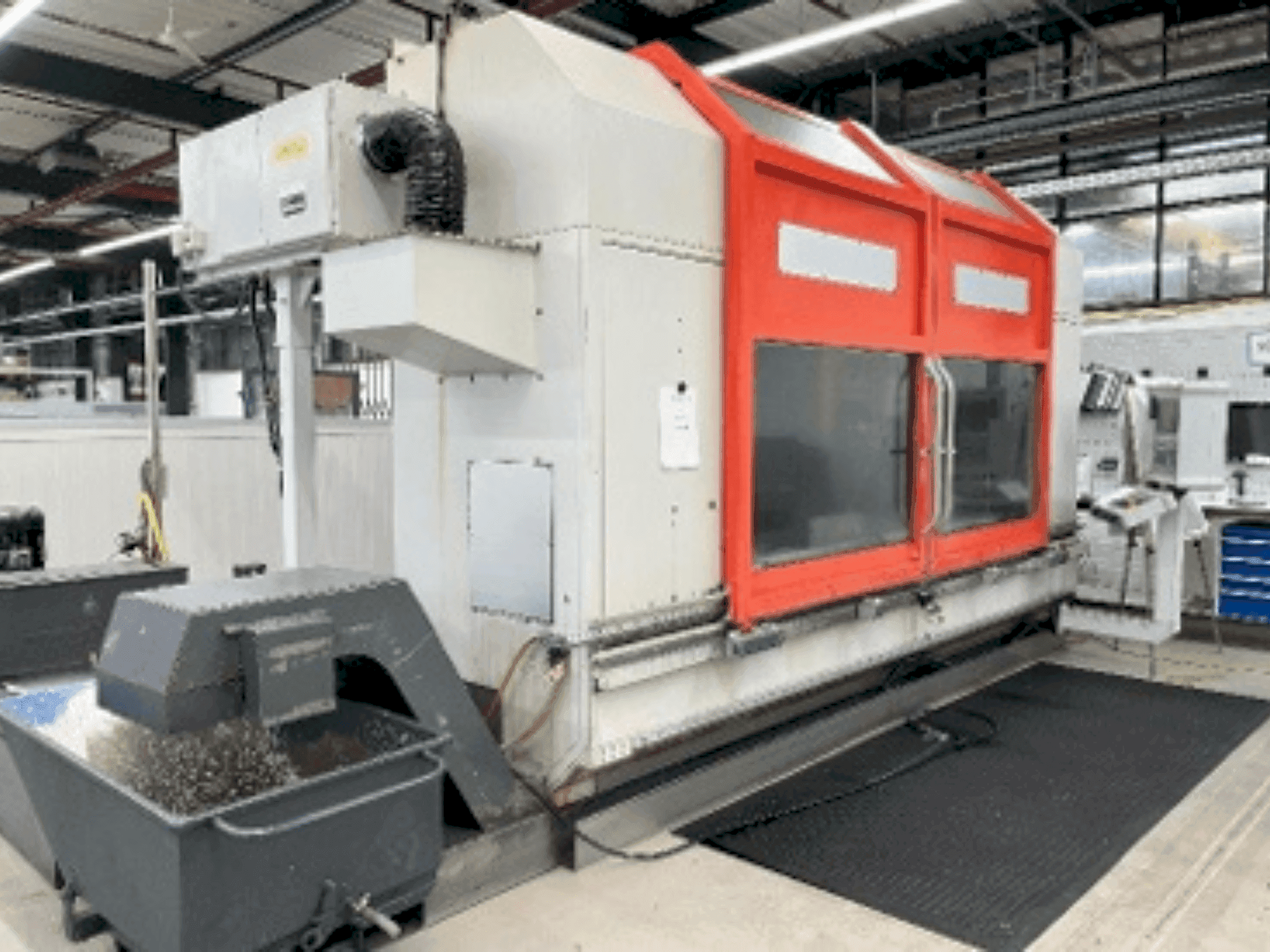 Vue de face de la machine Matec 30L