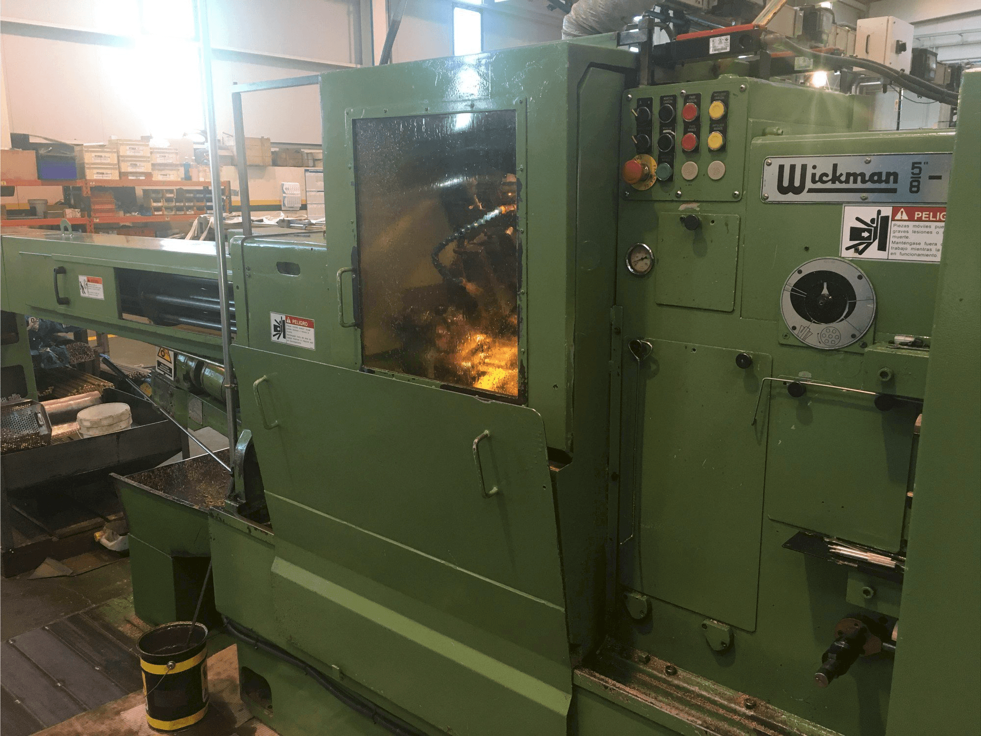 Vue de face de la machine Wickman 5/8-6