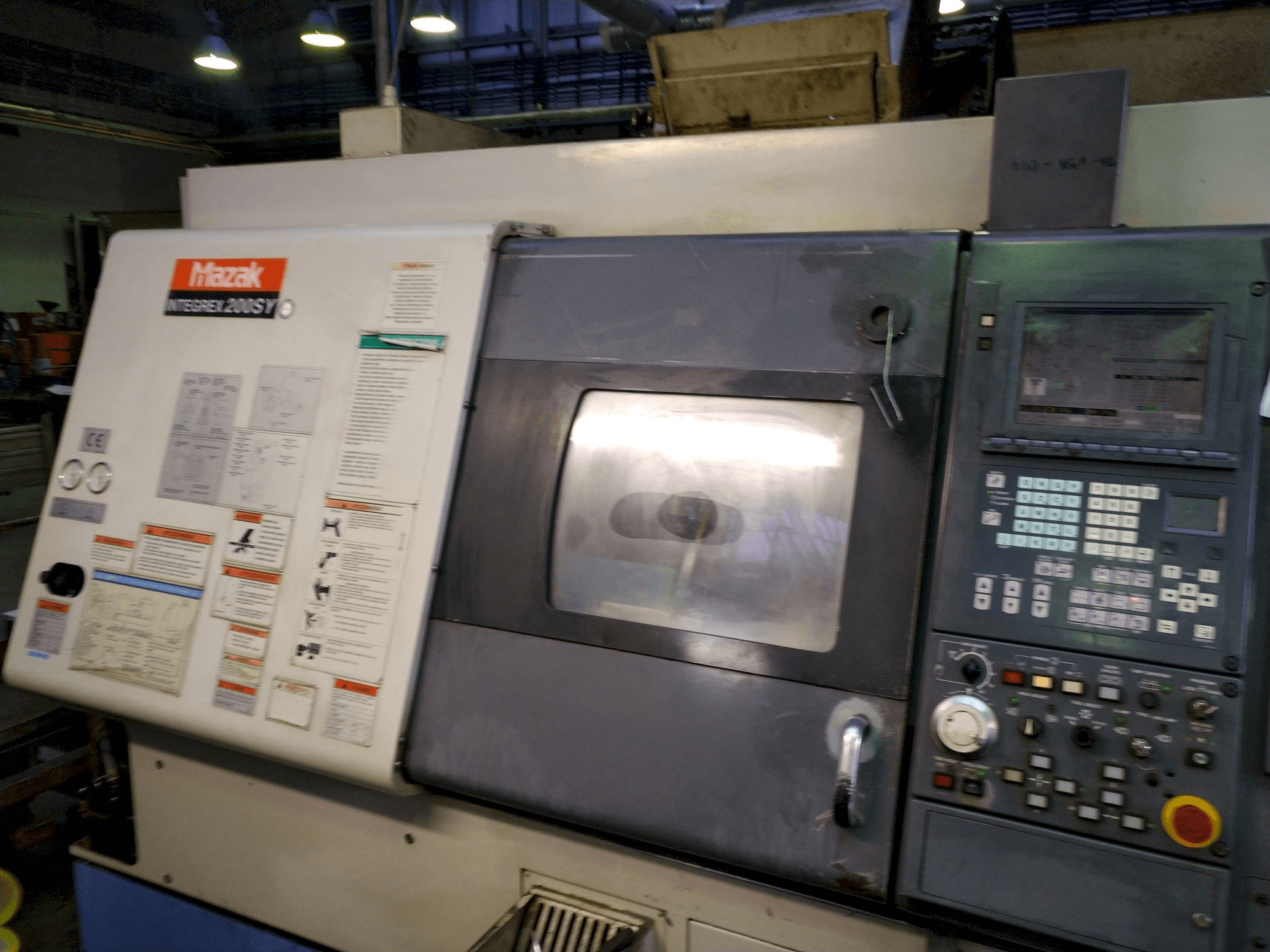 Vue de face de la machine Mazak INTEGREX 200 SY