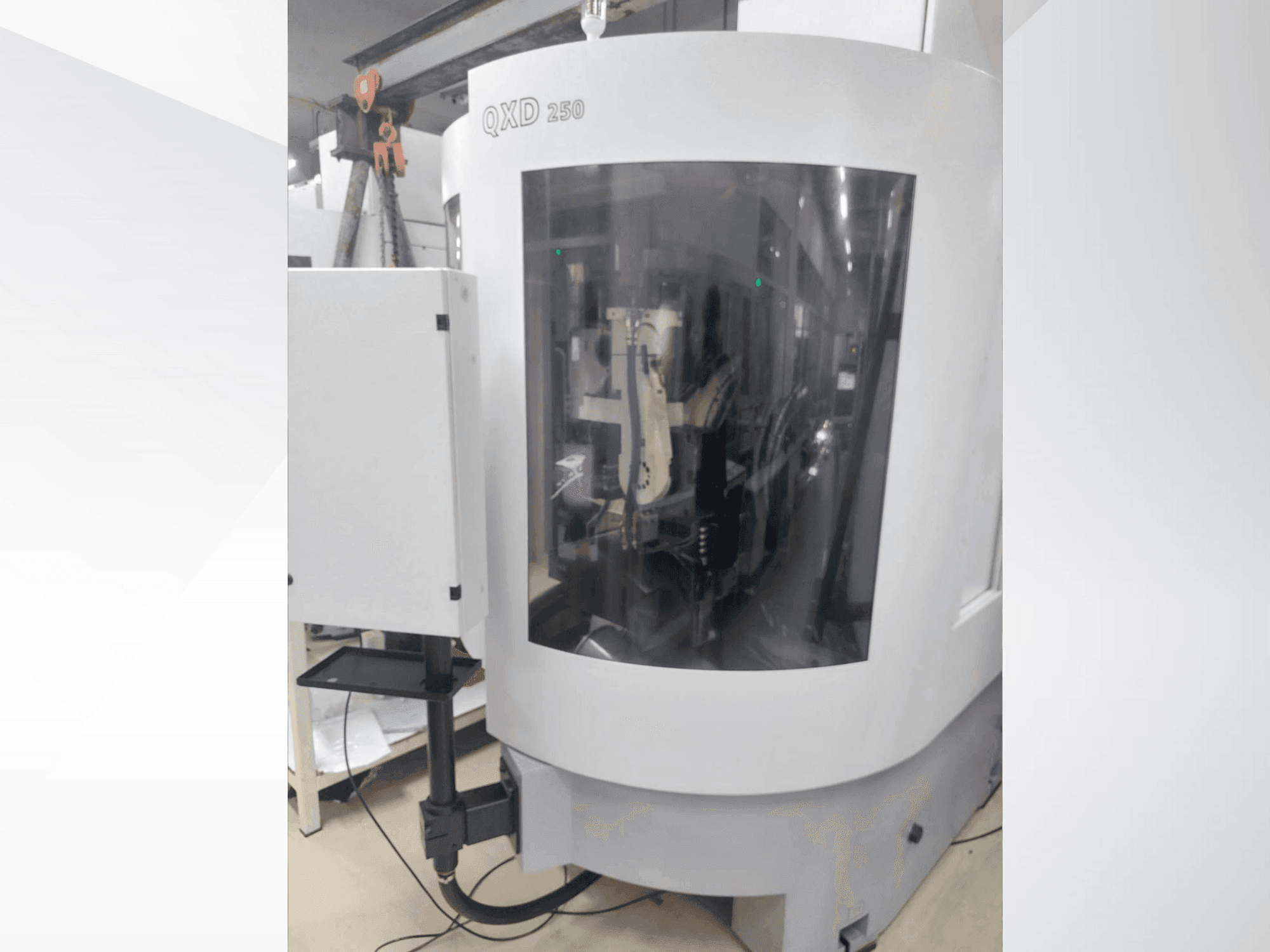 Vue de face de la machine VOLLMER QXD 250