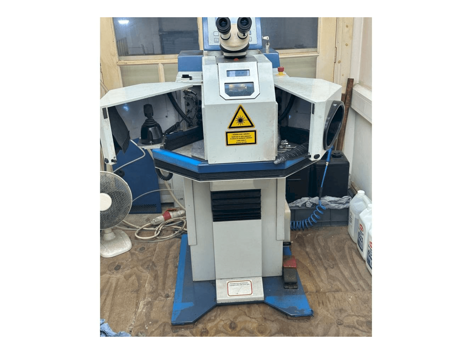 Vue de face de la machine ALPHA LASER ALV 150 SM