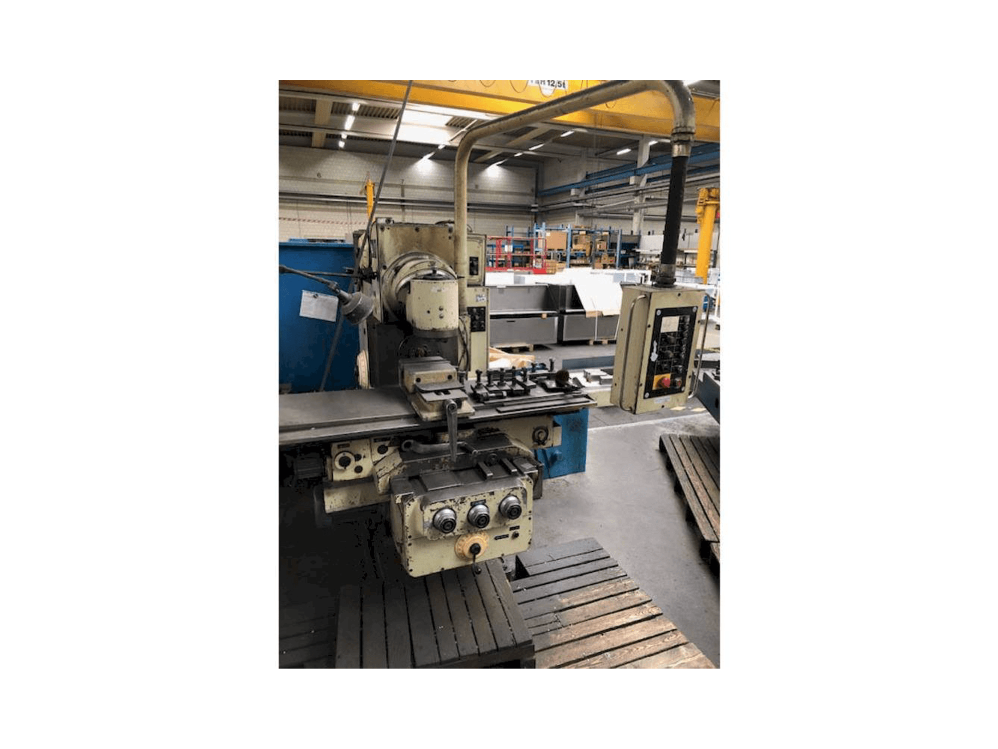 Vue de face de la machine ELEKTRONIK F400-E