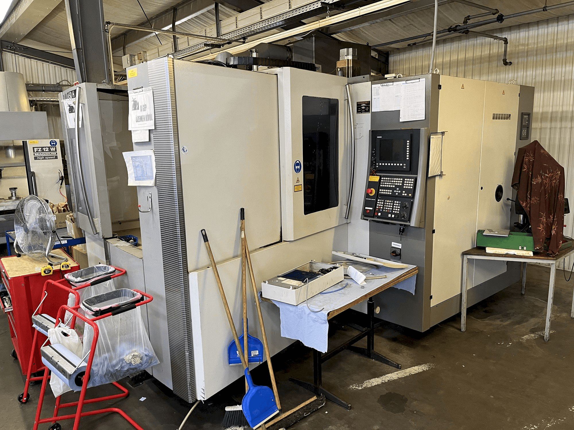 Vue de face de la machine DMG MORI DMC 50H