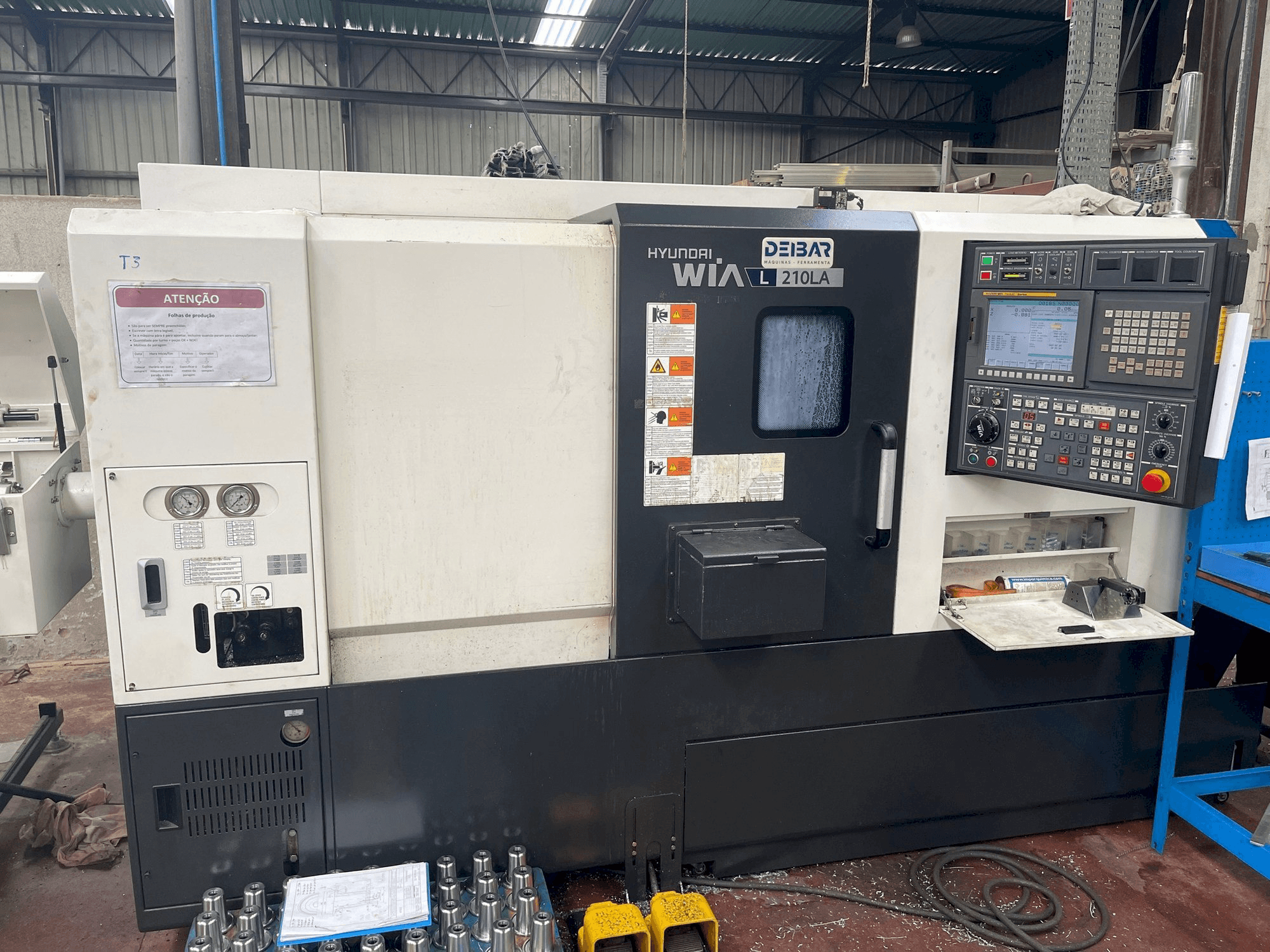 Front view of Hyundai Wia L210LA machine