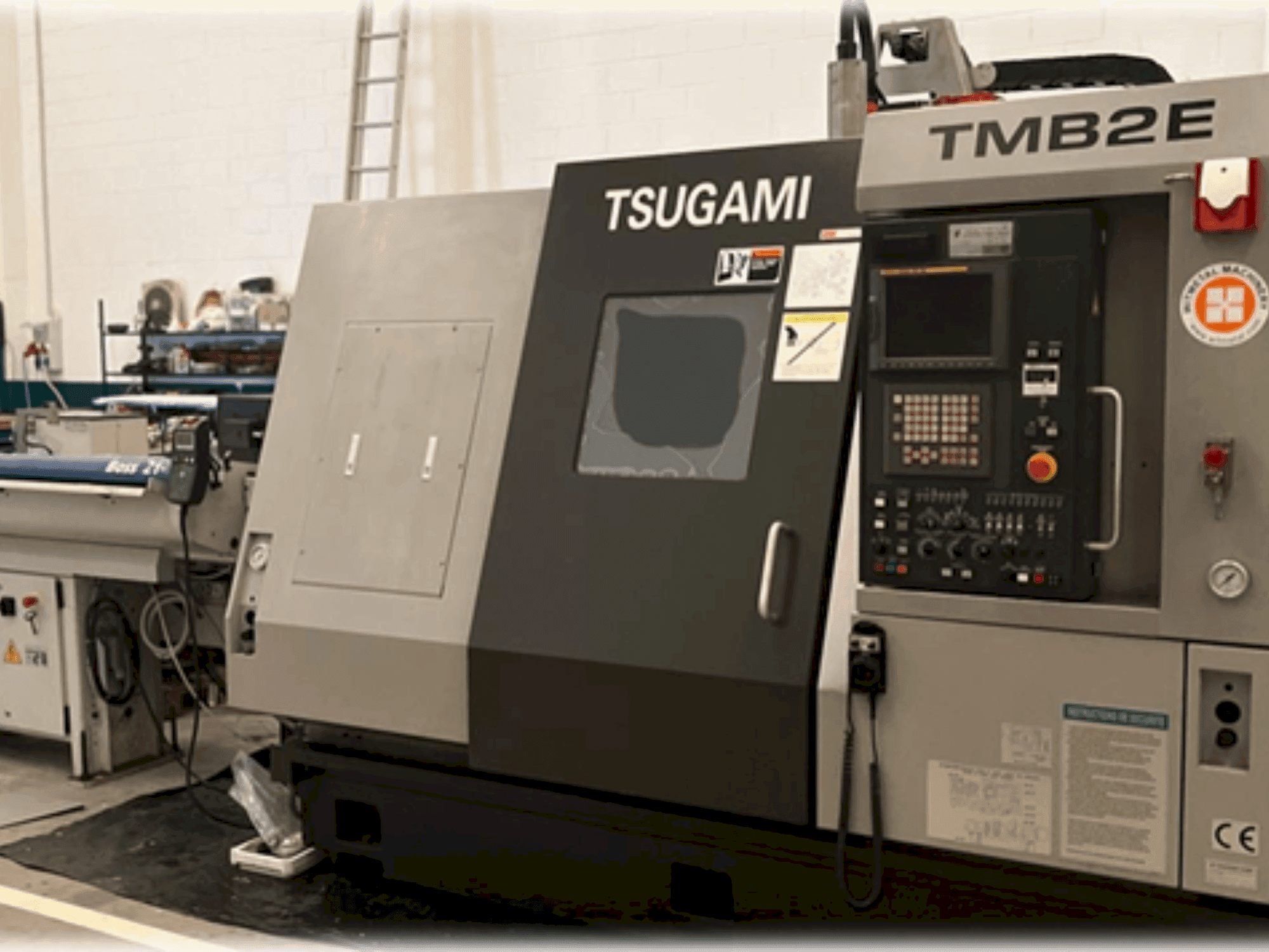 Vue de face de la machine TSUGAMI TMB 2E