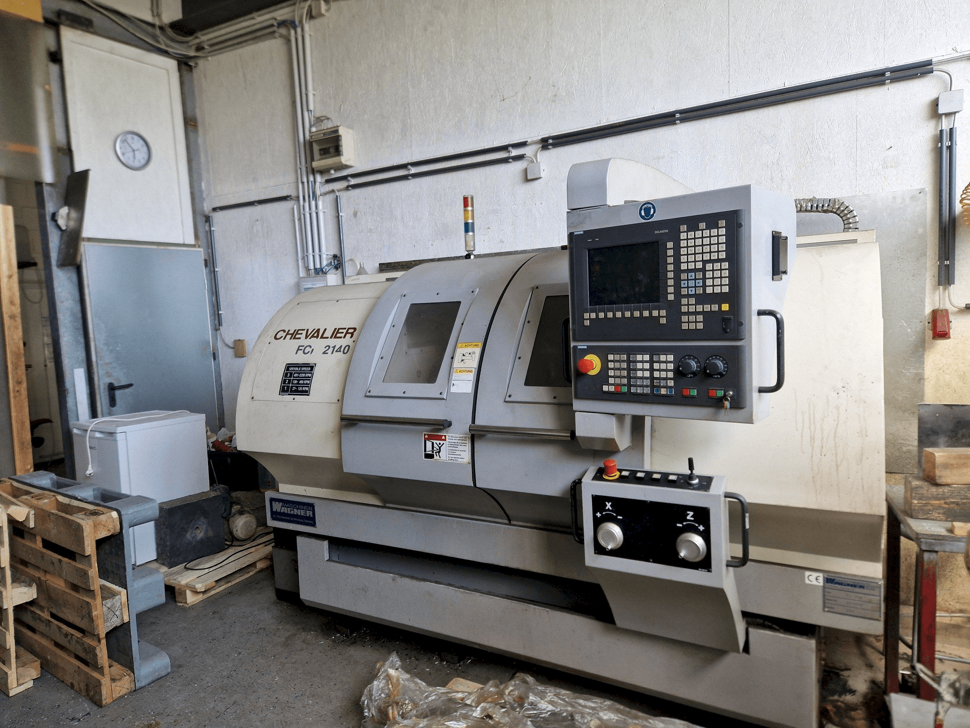 Vue de face de la machine Chevalier FCL 2140 S