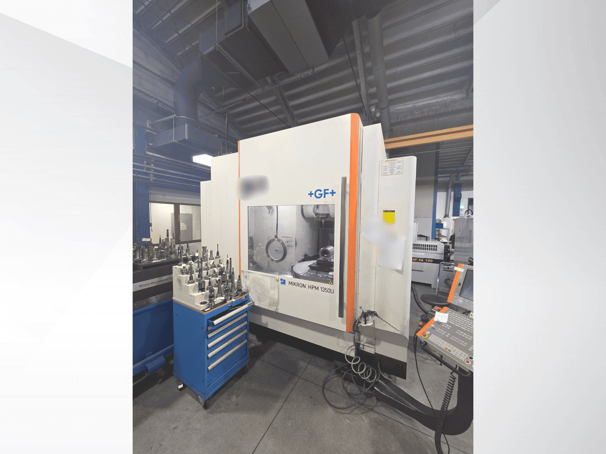 Vue de face de la machine +GF+ MIKRON HPM 1350U