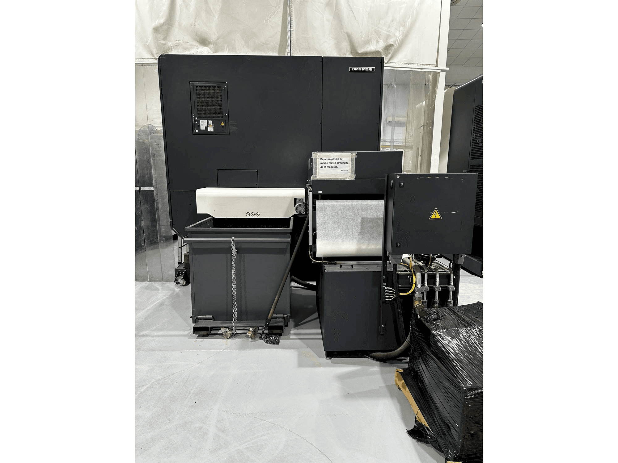 Vue de dos de la machine DMG MORI DMU 95 monoBLOCK