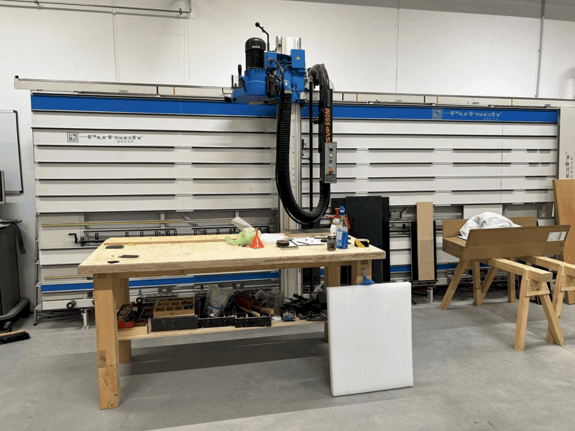 Vue de face de la machine PUTSCH SVP 950M