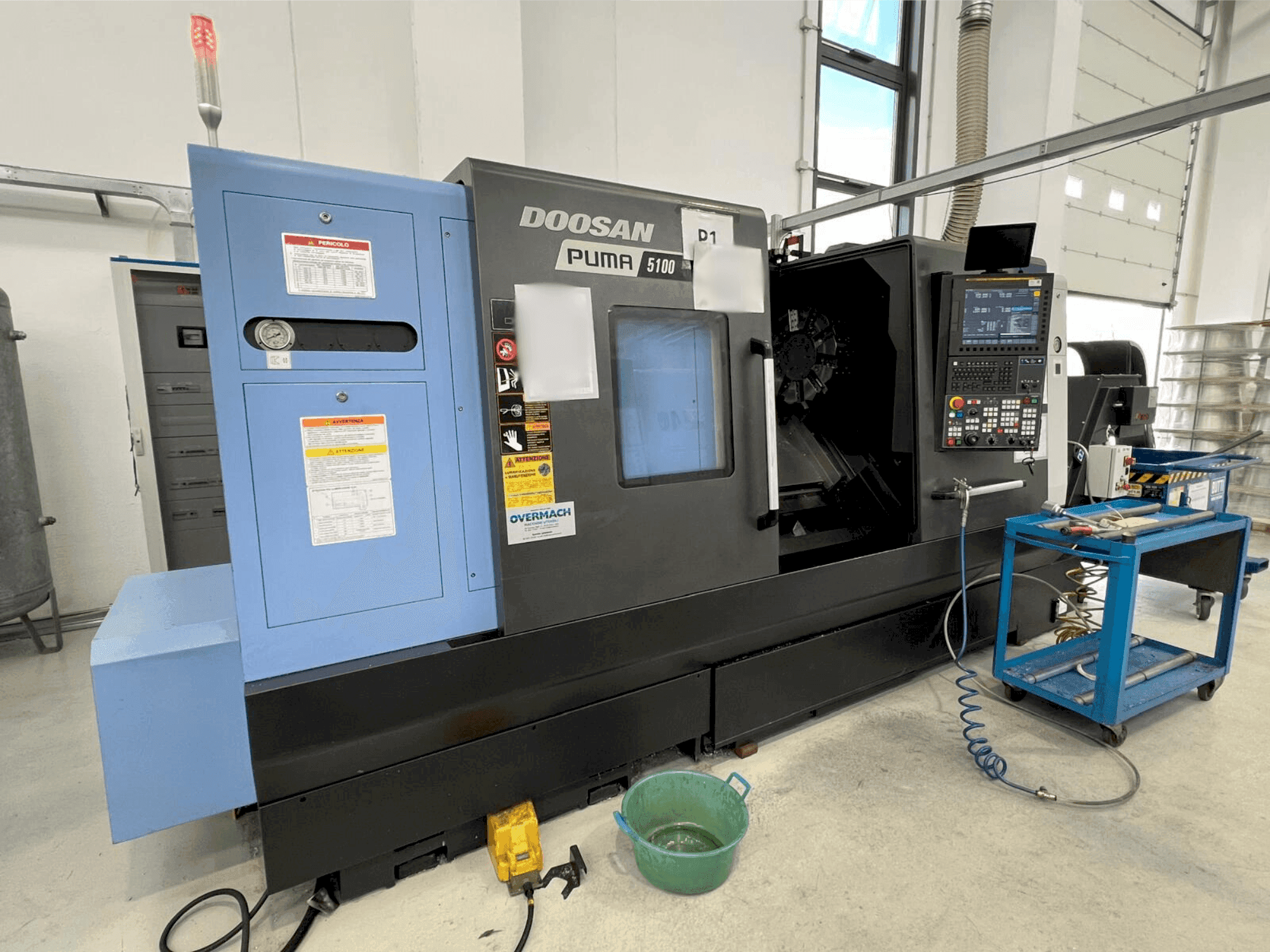 Vue de face de la machine DOOSAN Puma 5100B
