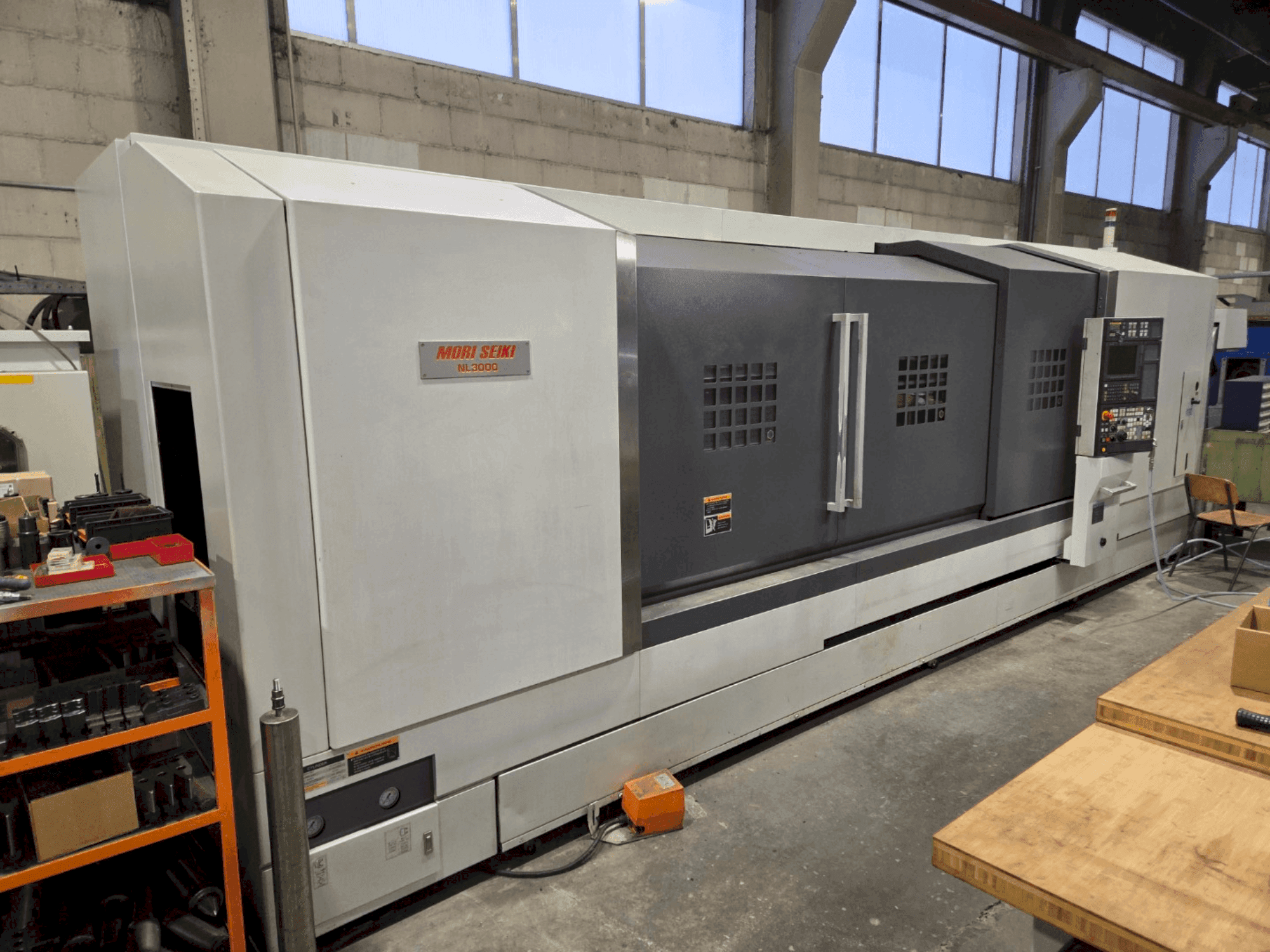 Vue de face de la machine MORI SEIKI MORI SEIKI NL3000/3000