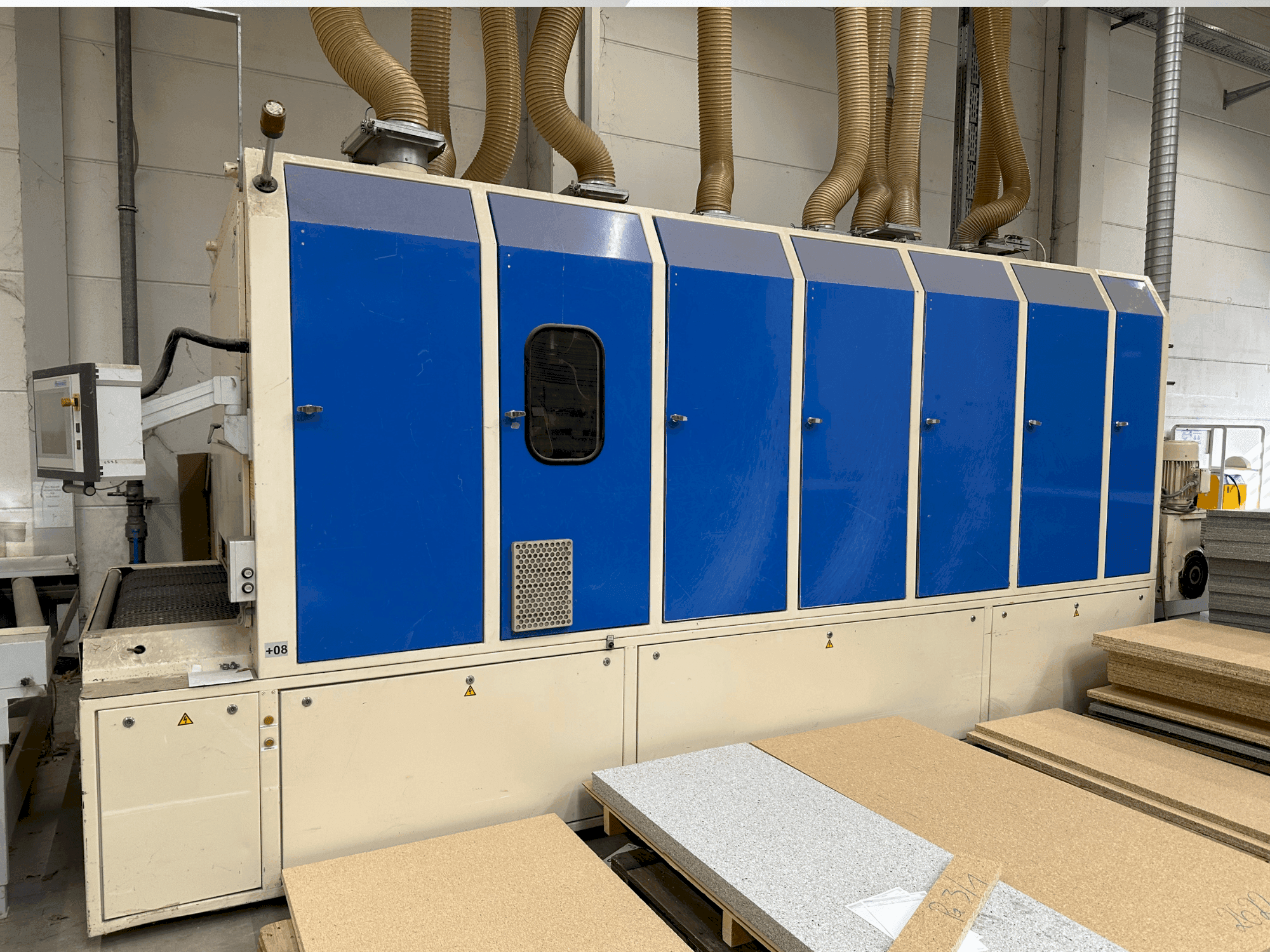 Vue de face de la machine HEESEMANN LSM8 / EA2