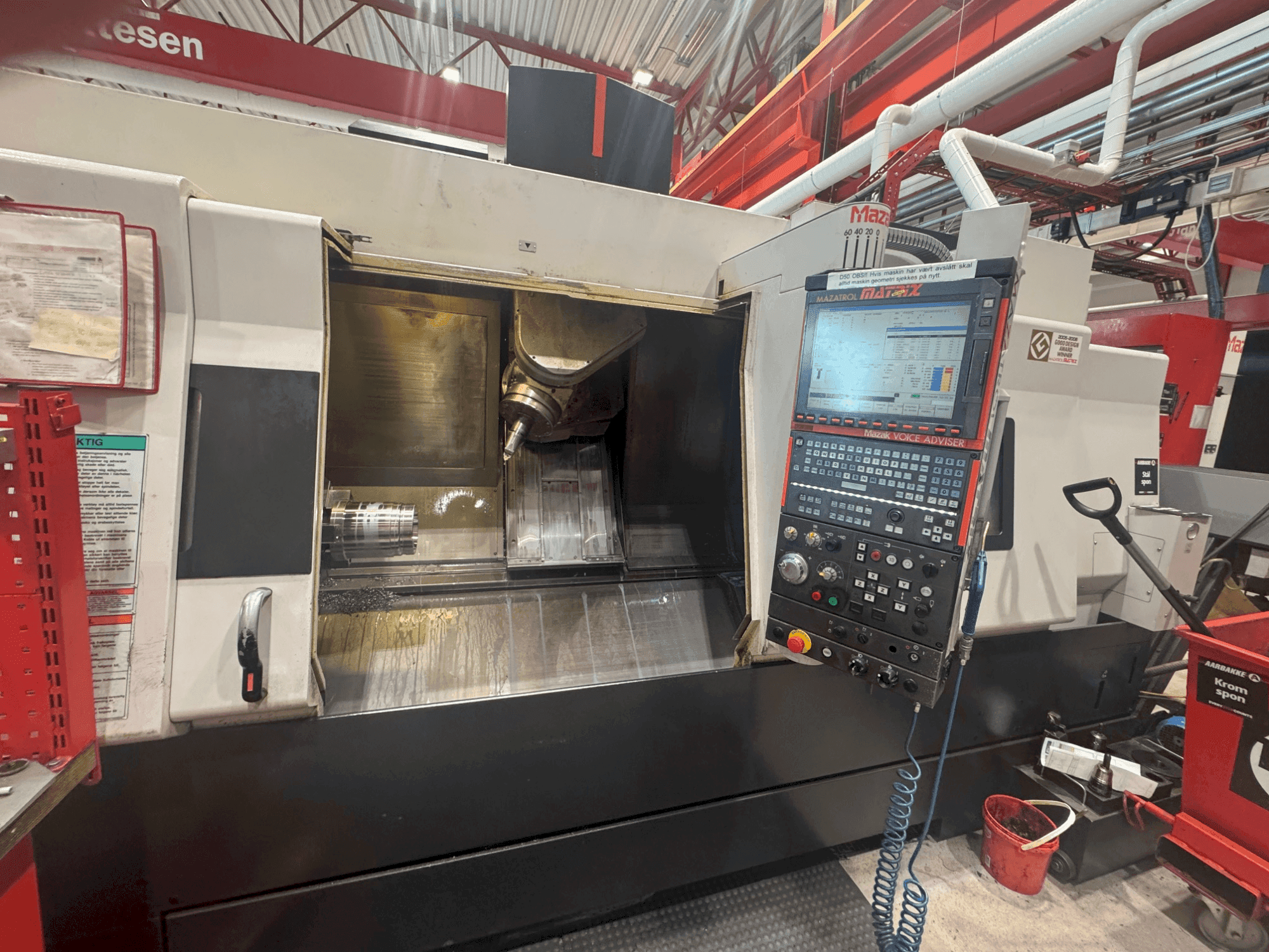 Vue de face de la machine Mazak Integrex 400 IV