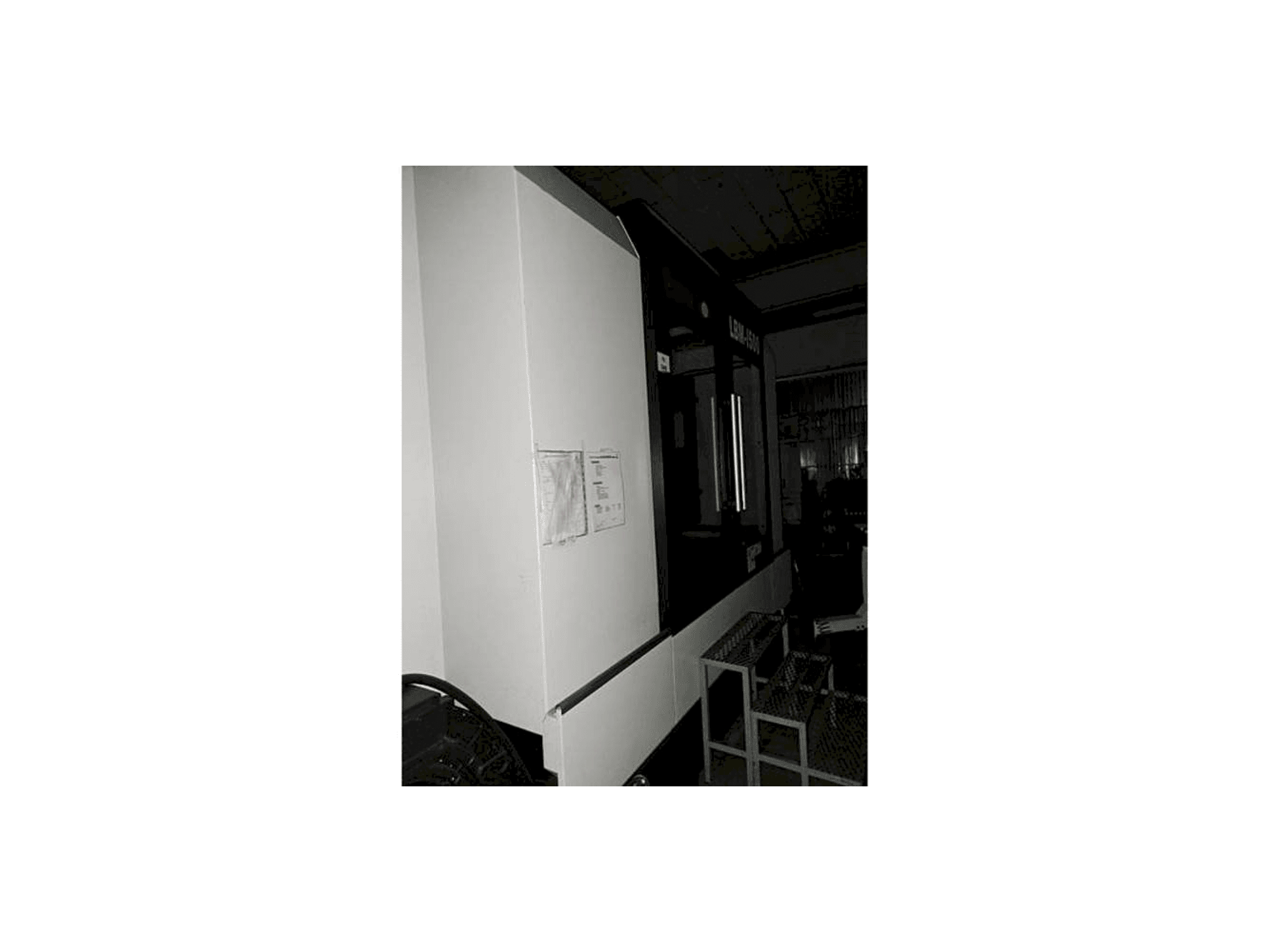 Vue gauche de la machine Eumach LBM-1500