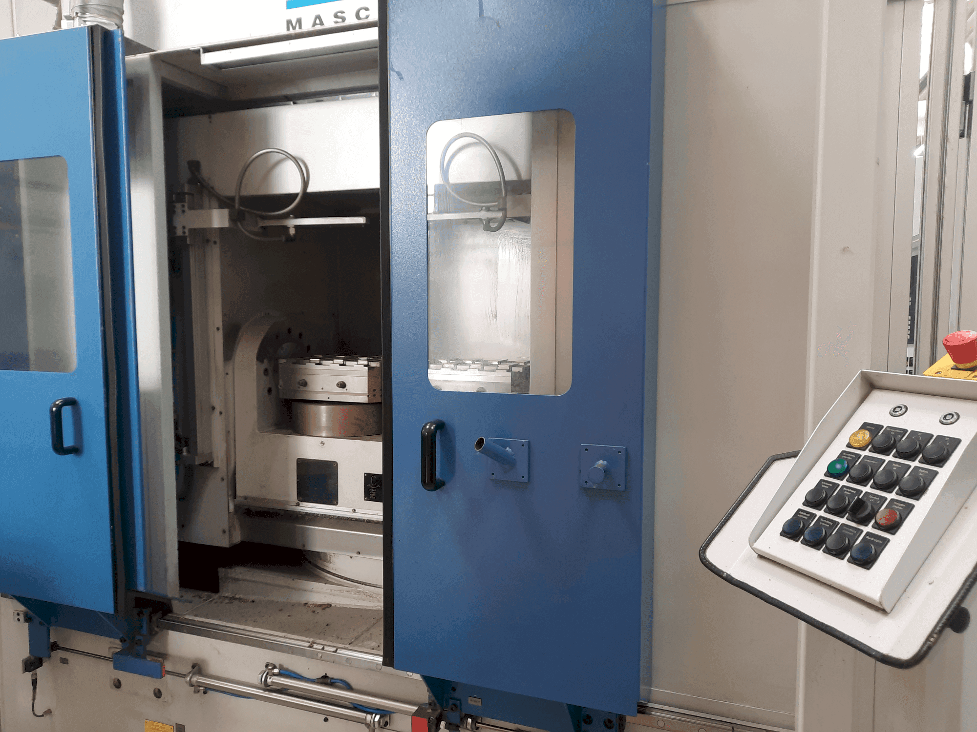 Vue de face de la machine SCHMID SE 371