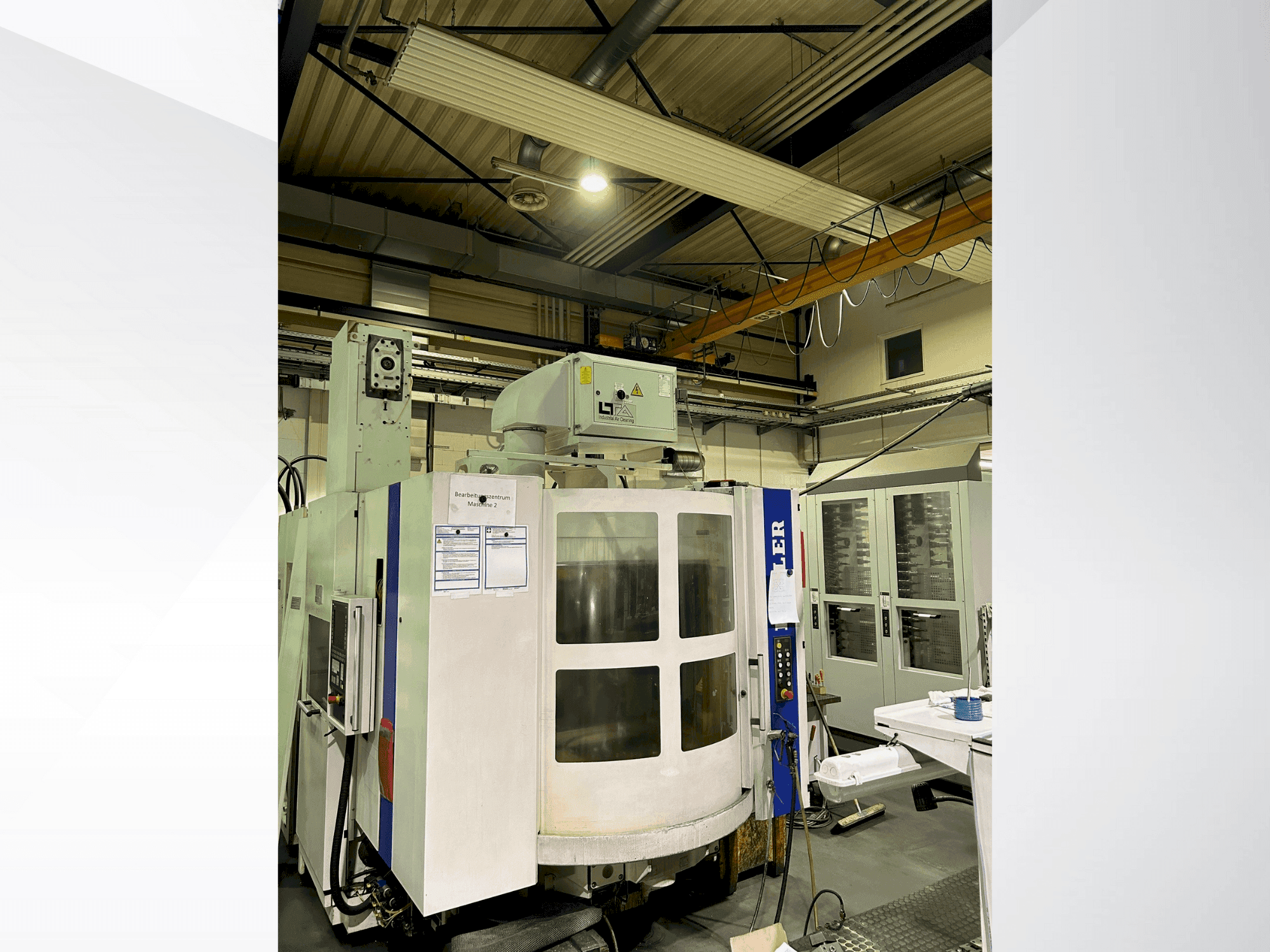 Vue de face de la machine HELLER MC16