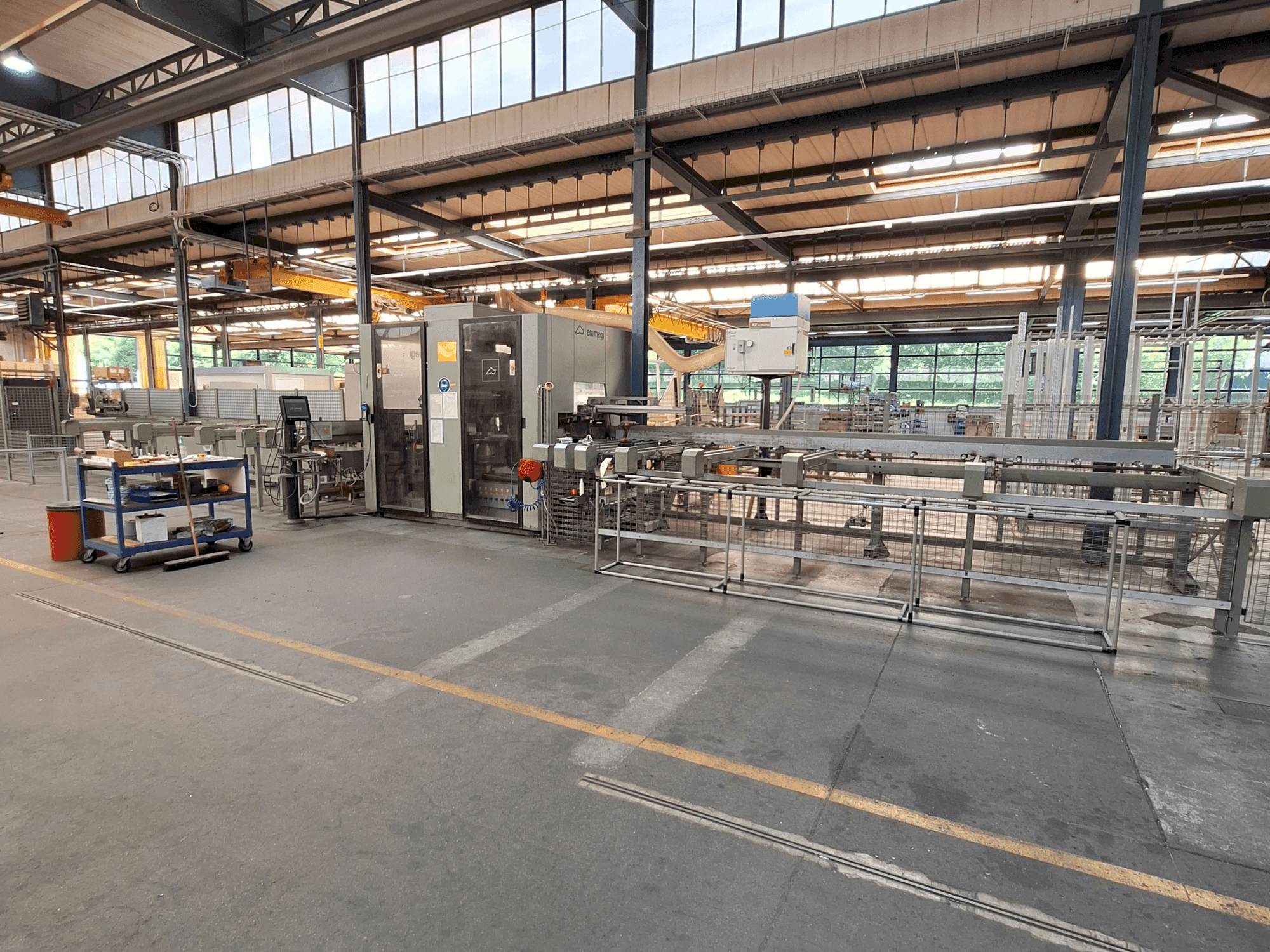 Vue de face de la machine Emmegi Quadra L1