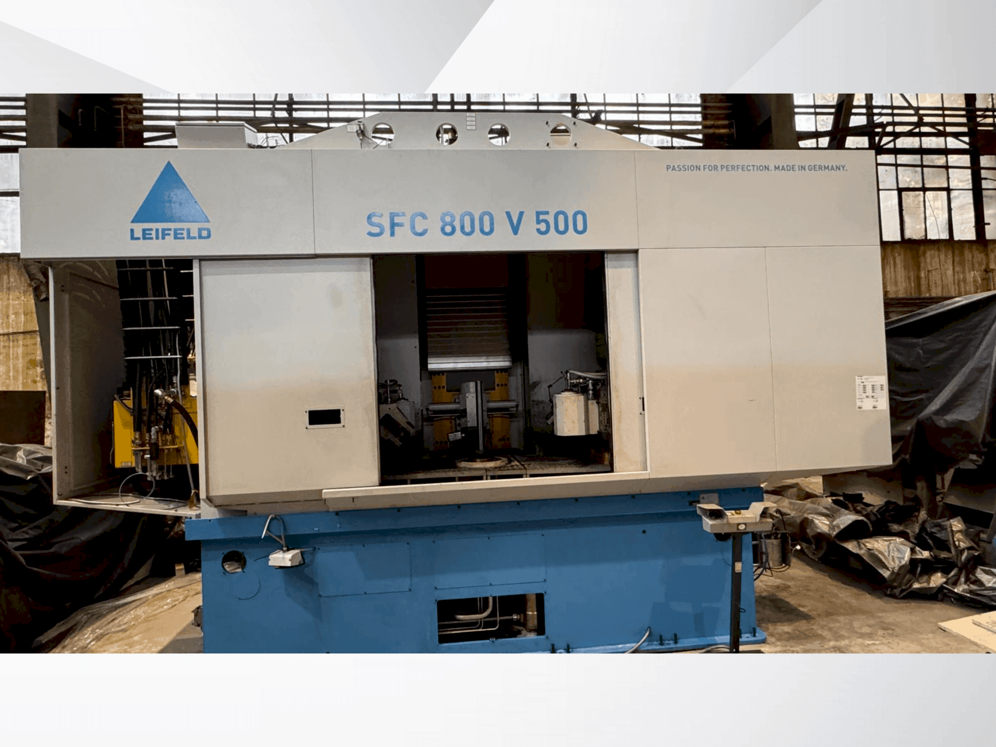 Vue de face de la machine LEIFELD SFC 800 V 500