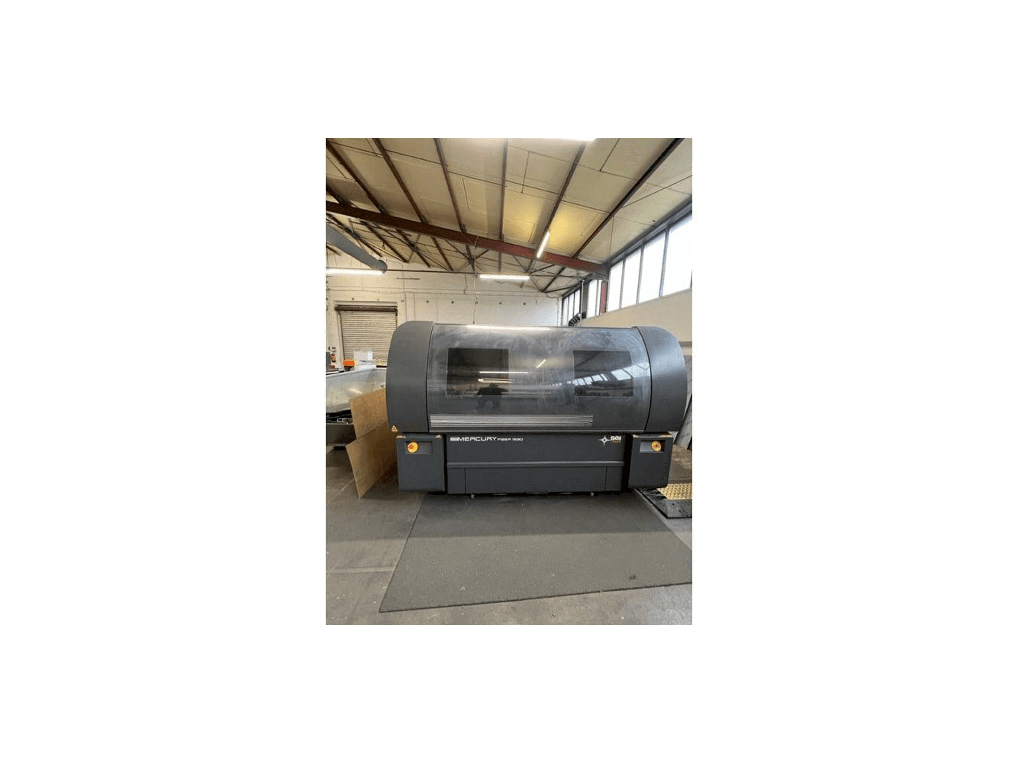 Vue de face de la machine SEI Laser Mercury 1560