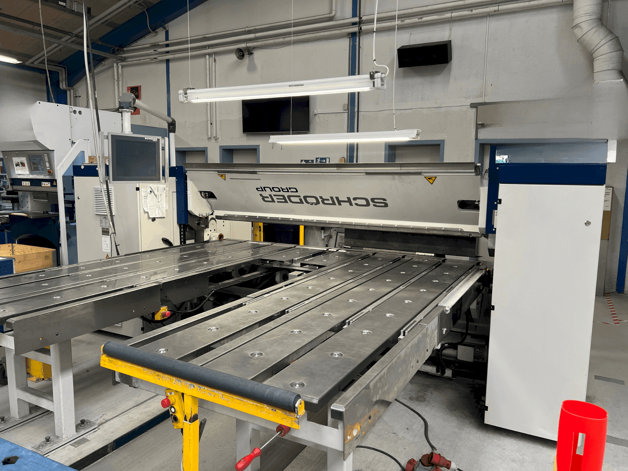 Vue de face de la machine SCHRODER-FASTI PowerBend Professional 2500/4,0 UD