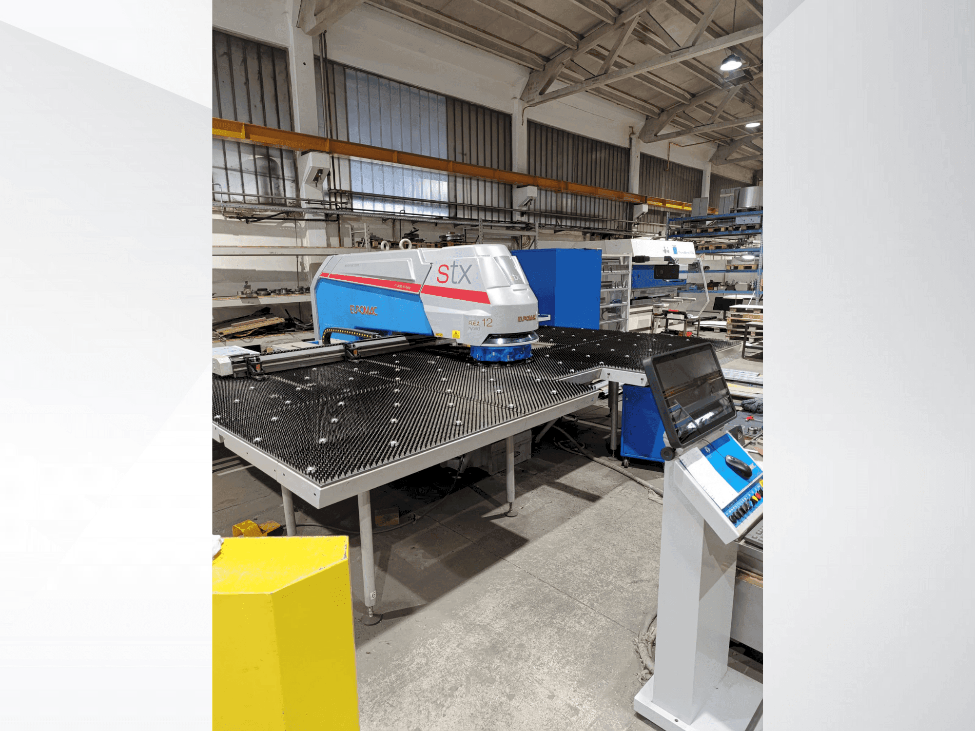 Vue de face de la machine Euromac STX FLEX 12 1500/22-2500