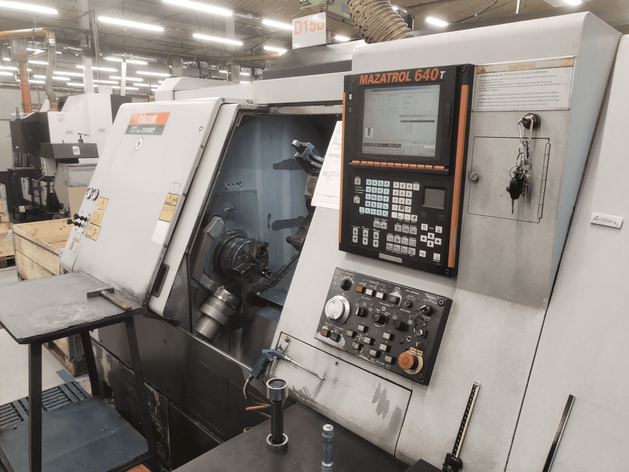 Vue de face de la machine Mazak SQT-200MY