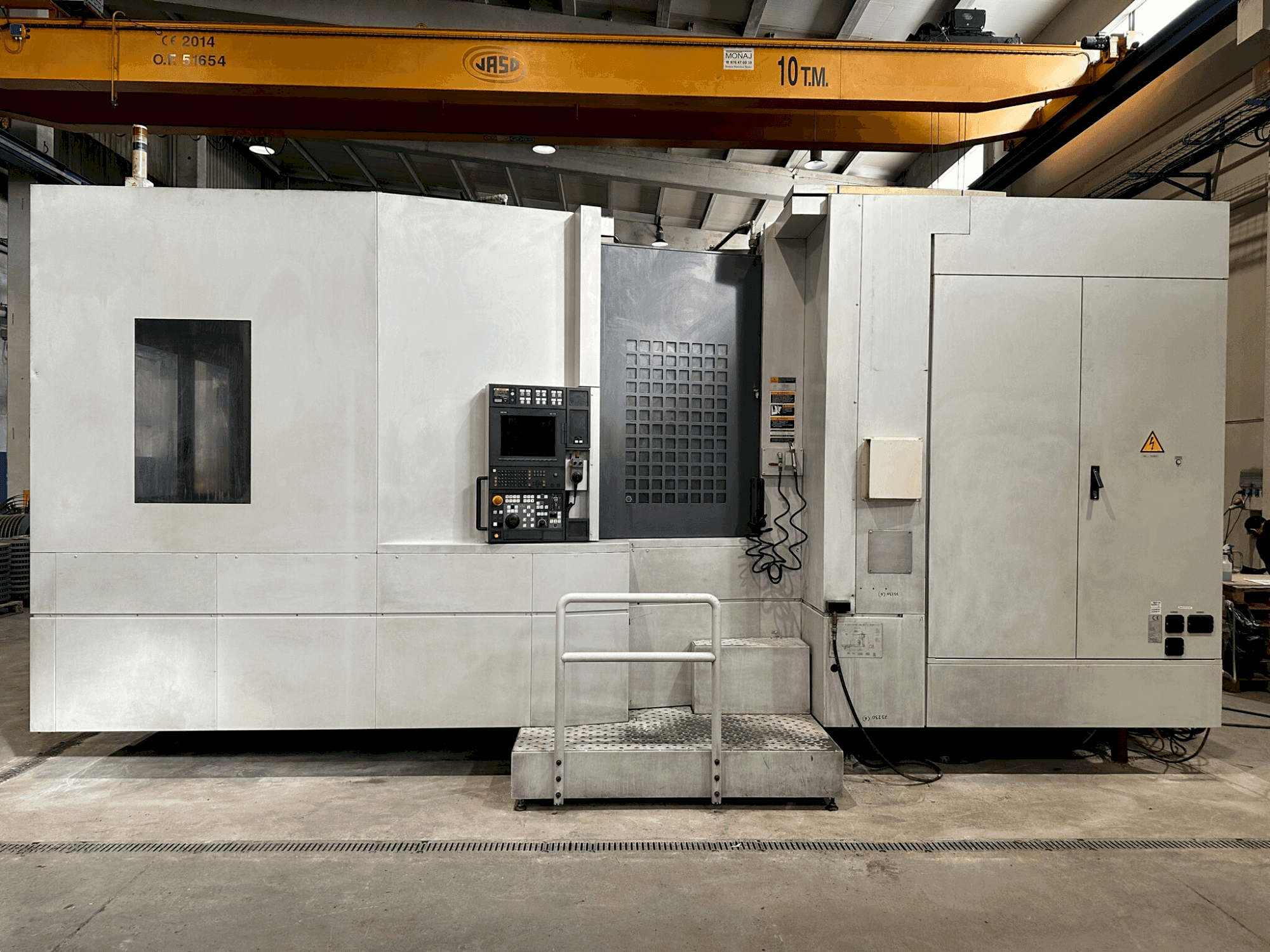 Vue de face de la machine MORI SEIKI NH8000DCG