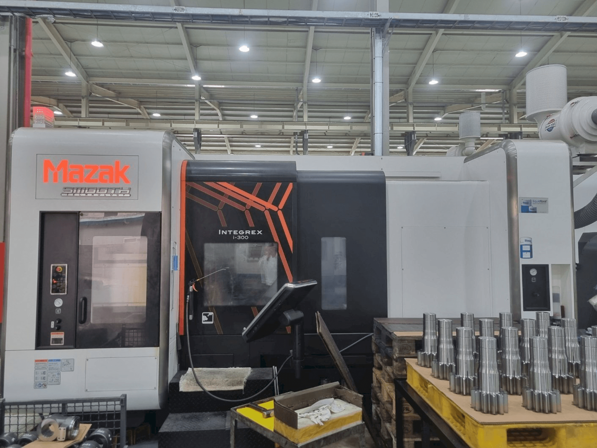 Vue de face de la machine Mazak