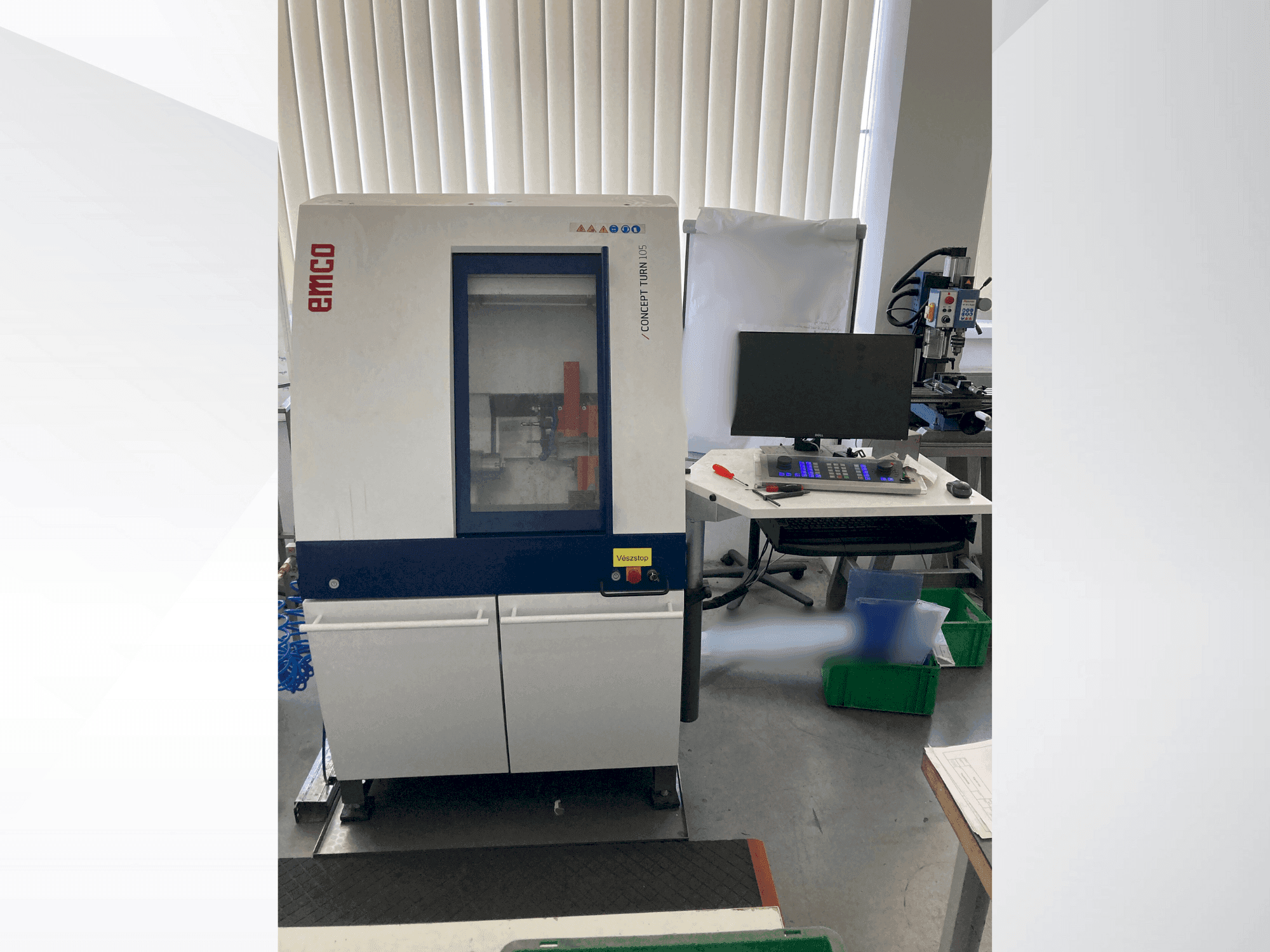 Vue de face de la machine EMCO Concept Turn 105