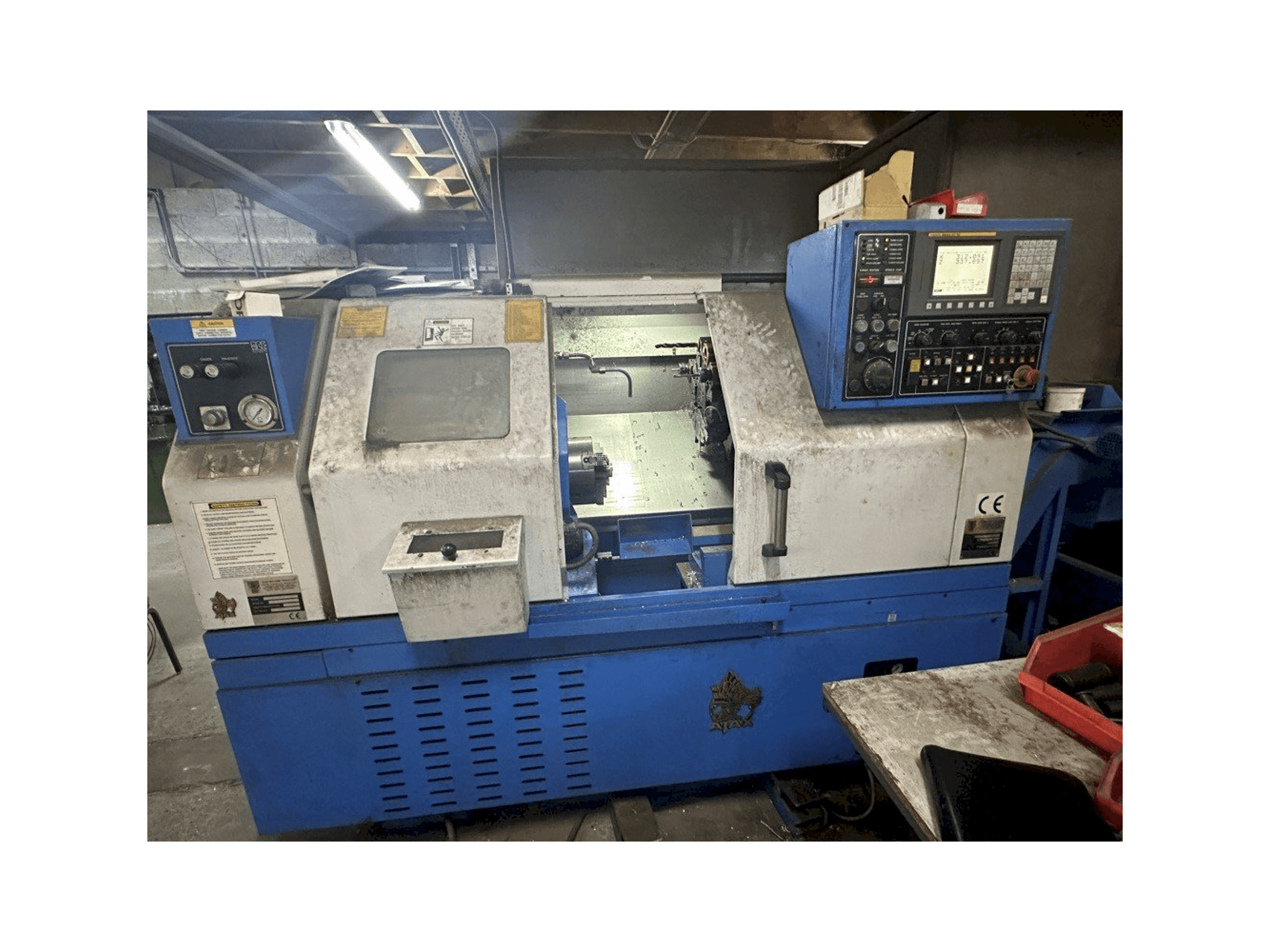 Vue de face de la machine AJAX AJSB 200-63