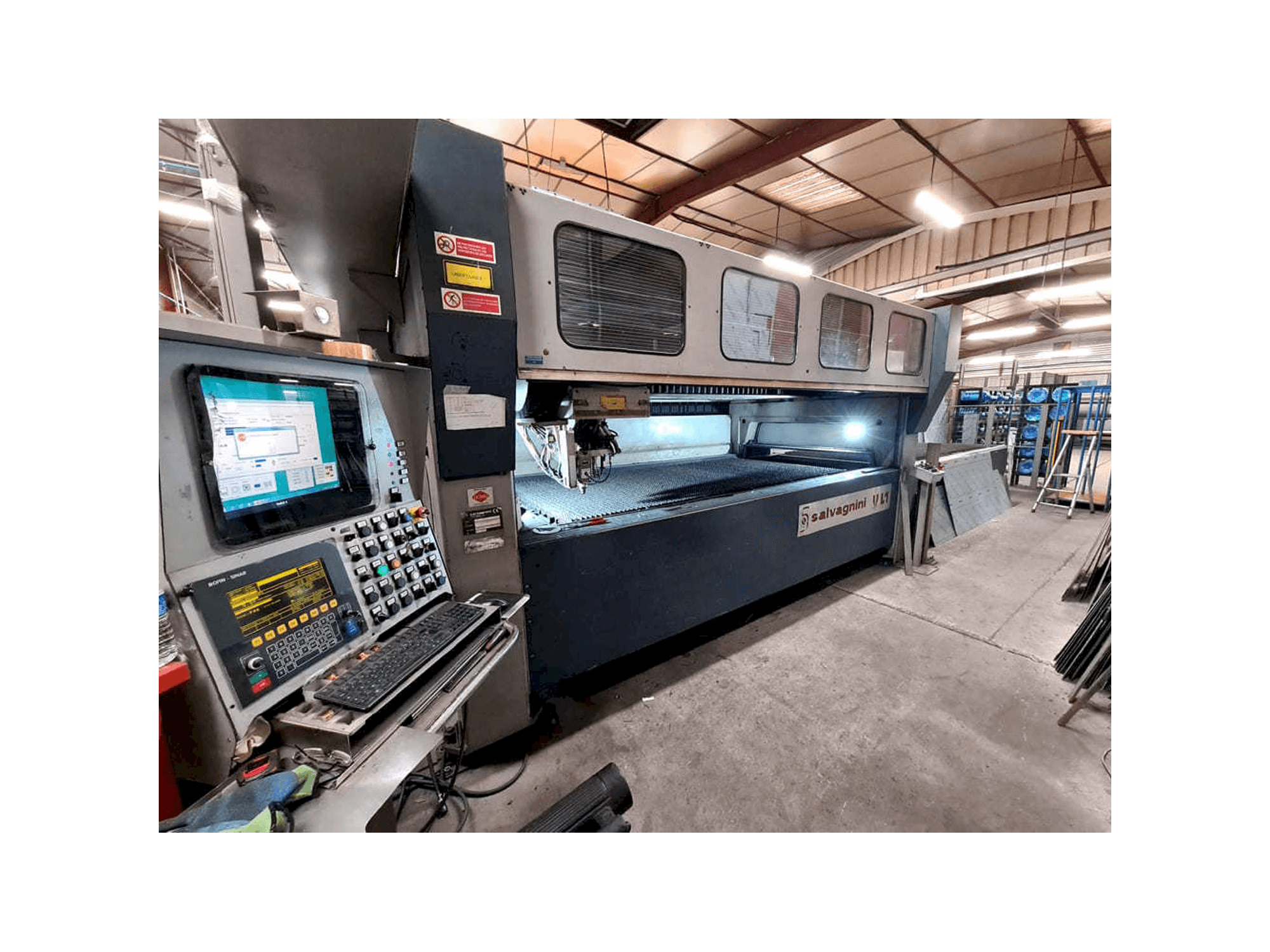 Vue de face de la machine Salvagnini VL1