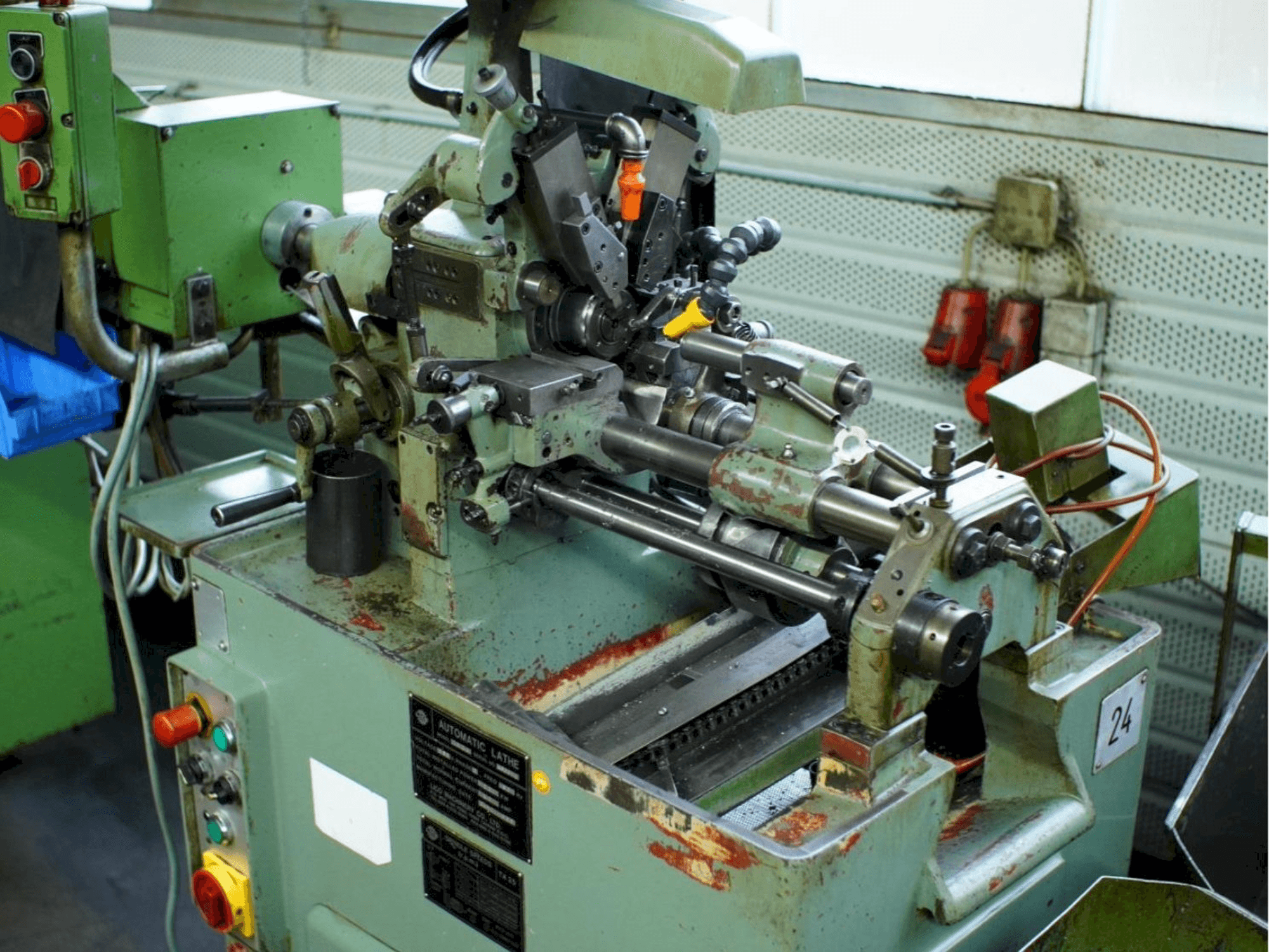 Vue de face de la machine LICO TA25