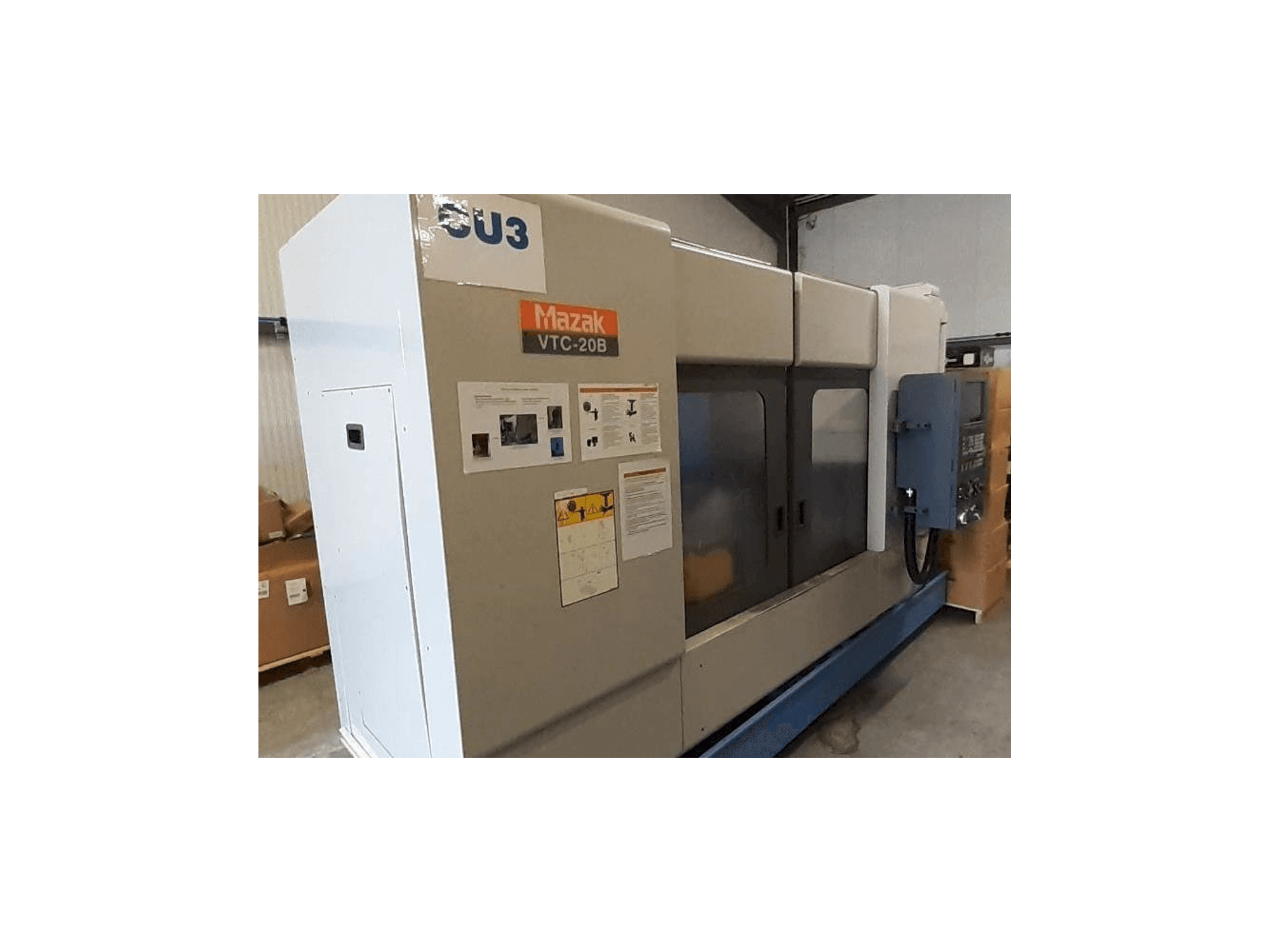 Vue de face de la machine Mazak VTC 20B