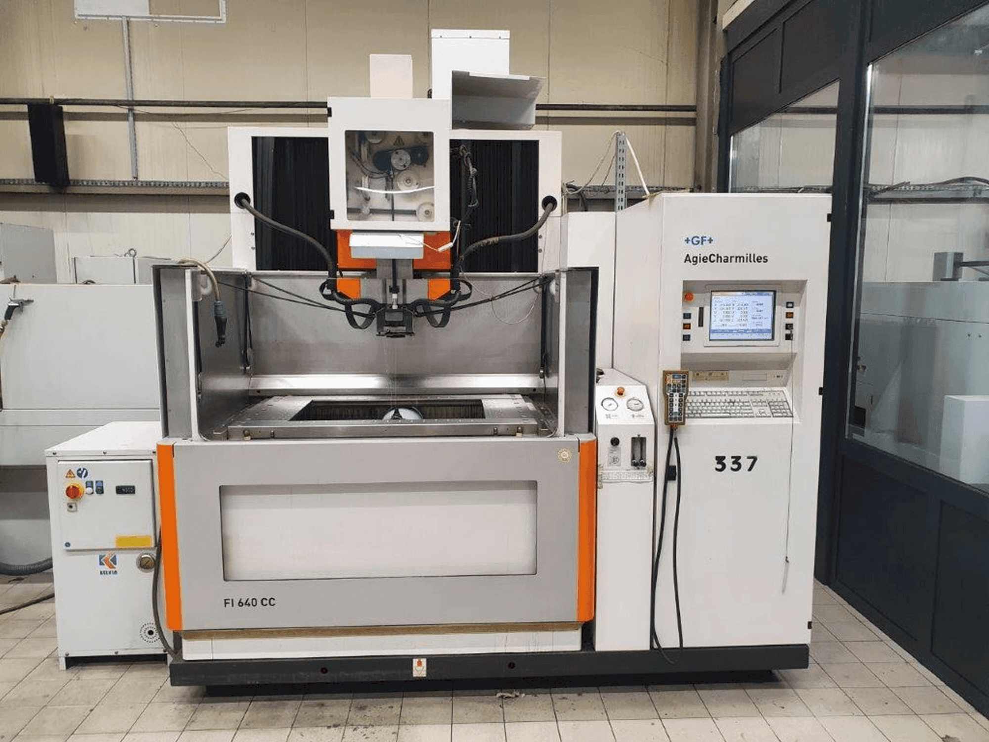 Vue de face de la machine AgieCharmilles FI 640 CC