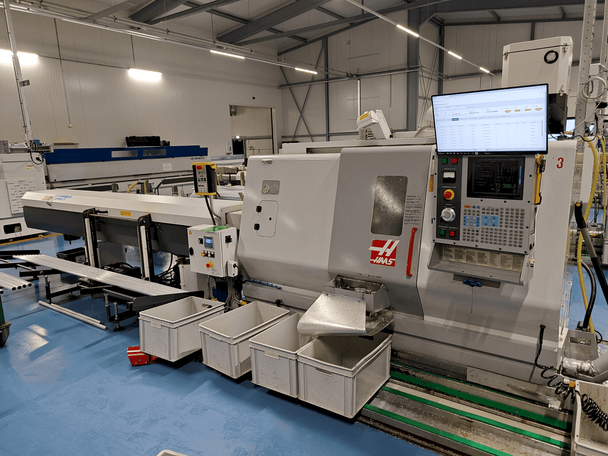 Vue de face de la machine HAAS SL-20HE (2002)
