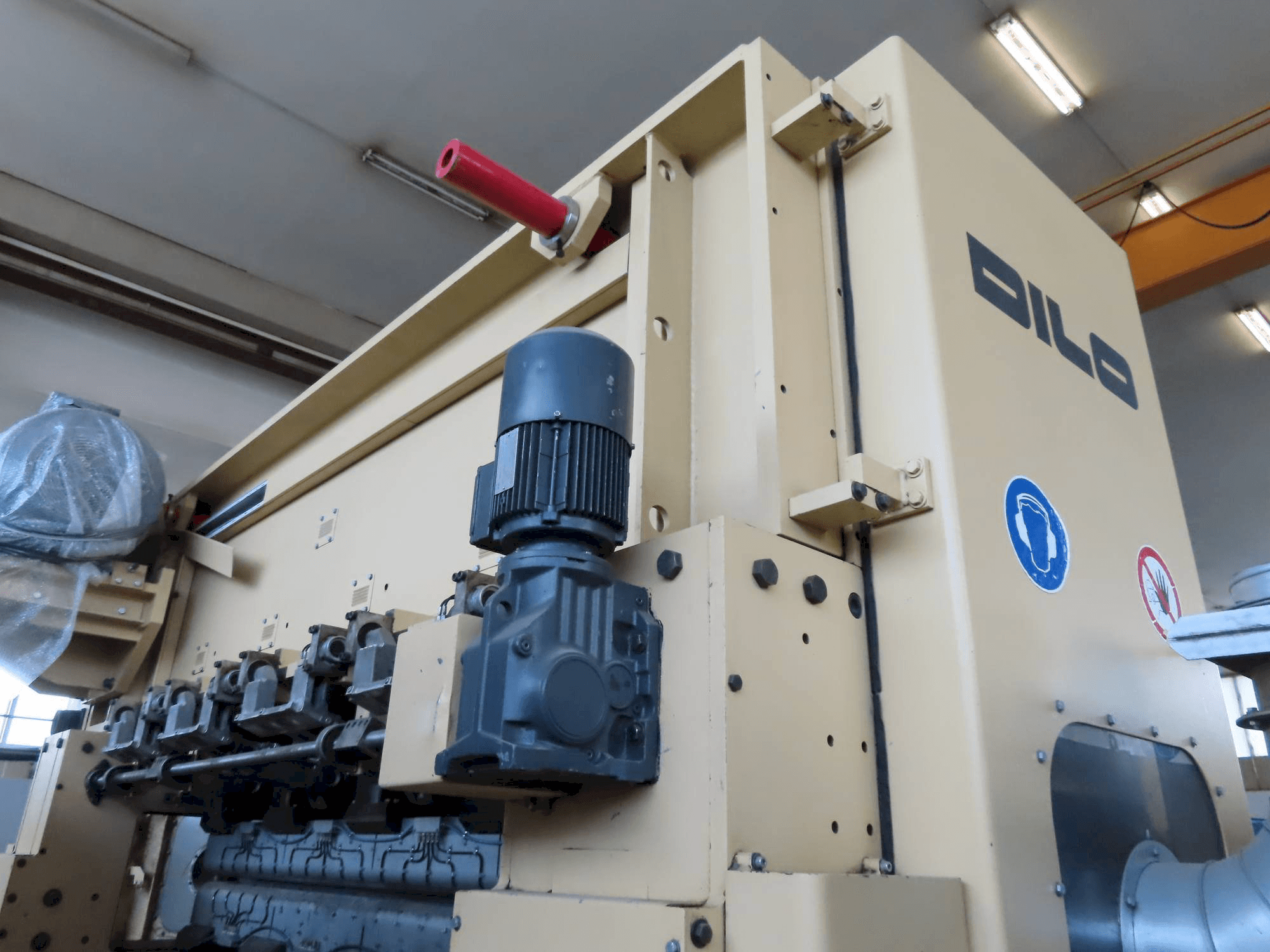 Vue de face de la machine DI-LOOM CBF 25 OUG-I HVXL 25