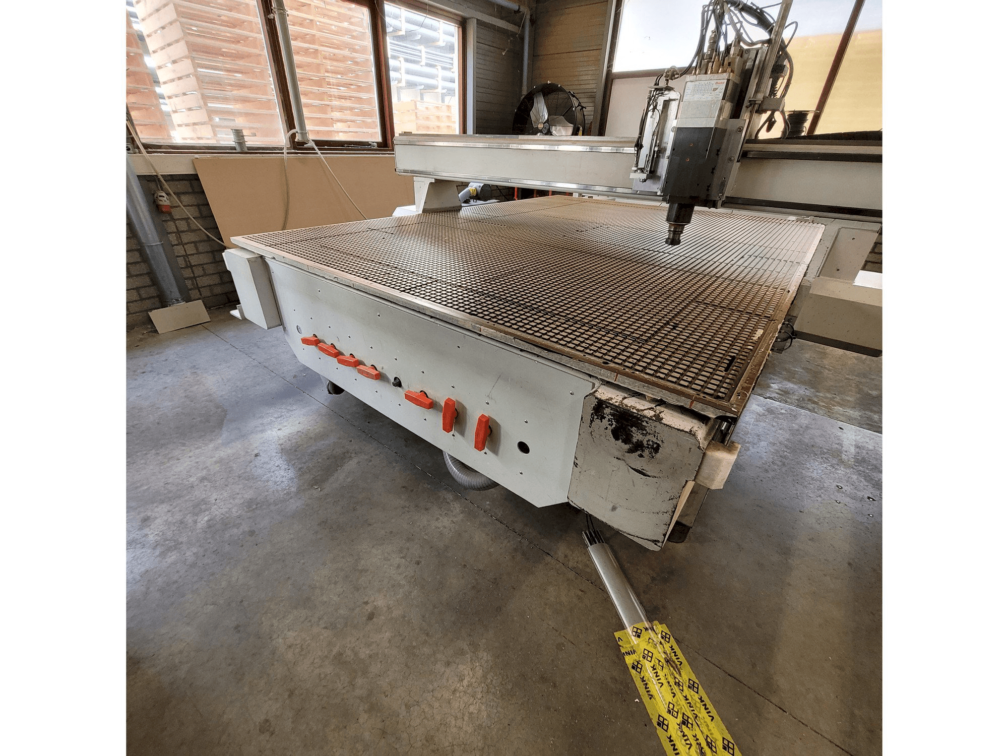 Vue de face de la machine FLEXICAM Pro 2030