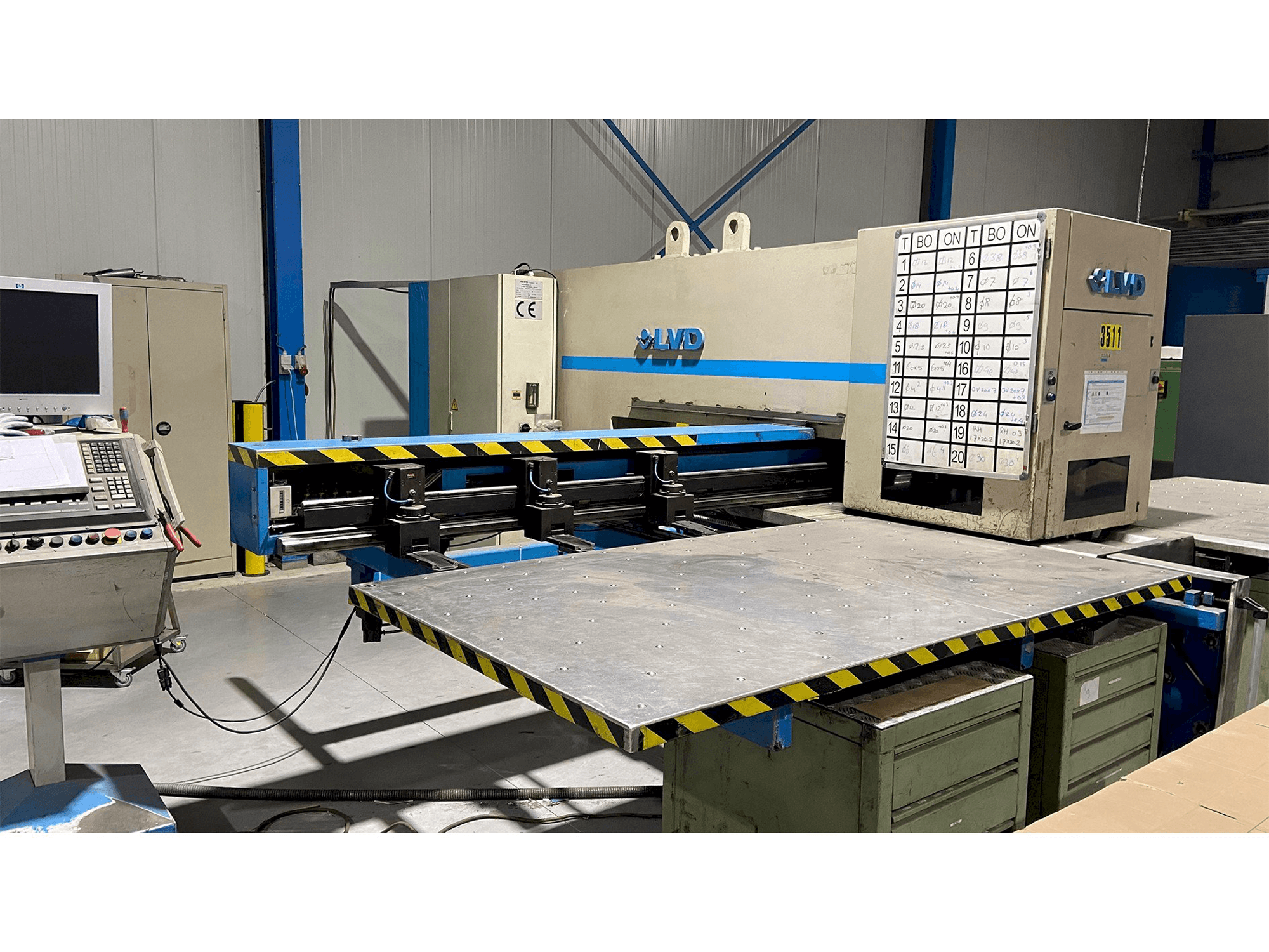 Front view of LVD Delta 1250-LB-TN machine