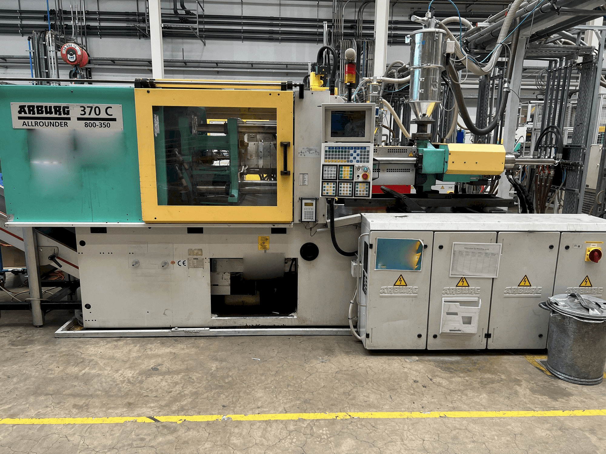 Vue de face de la machine Arburg 370C-800-350