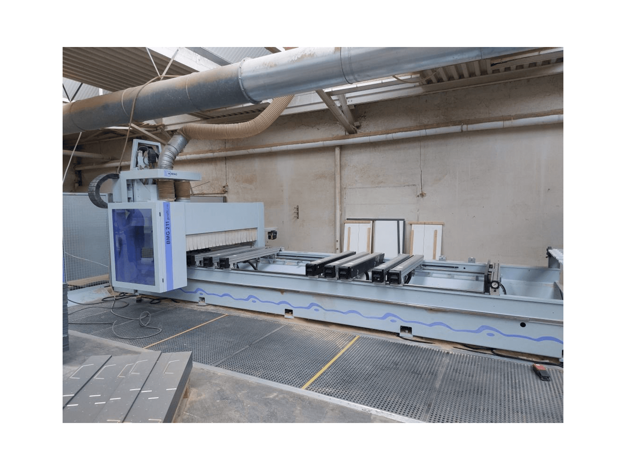 Vue de face de la machine HOMAG PROFI BMG211 / 45 / 15 / K