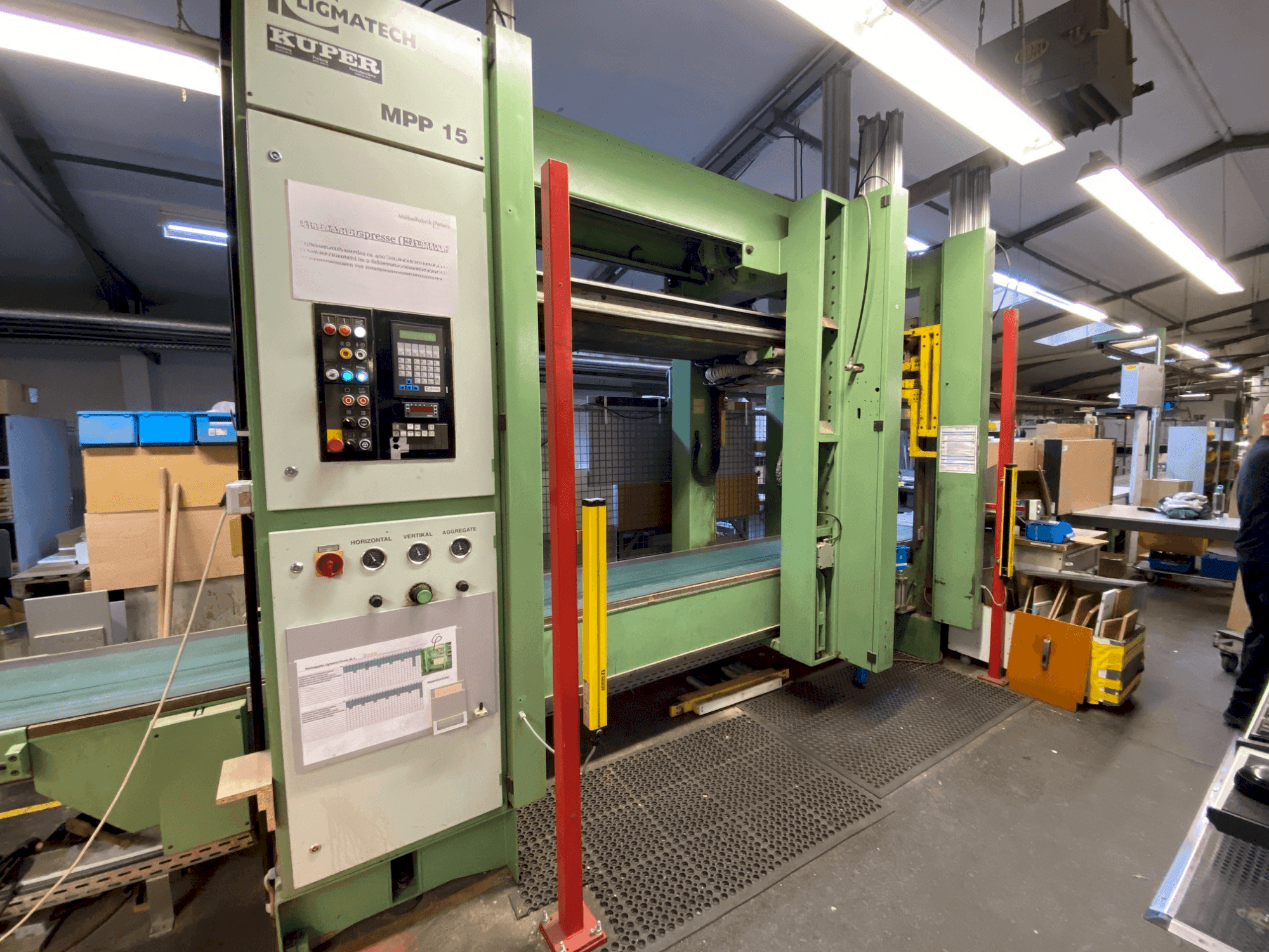 Vue de face de la machine LIGMATECH MPP 15