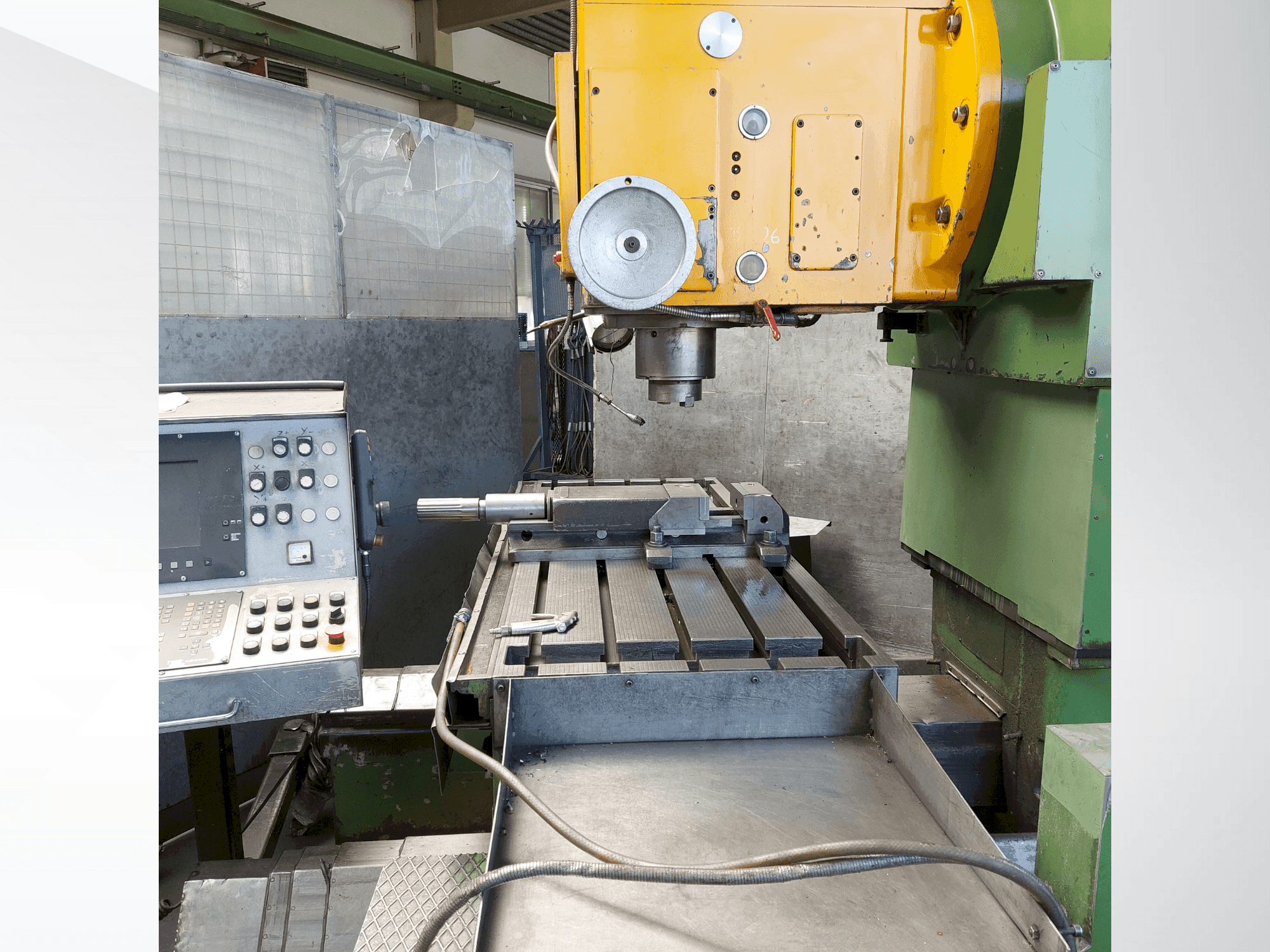 Salle de travail de la machine Droop & Rein FS 110