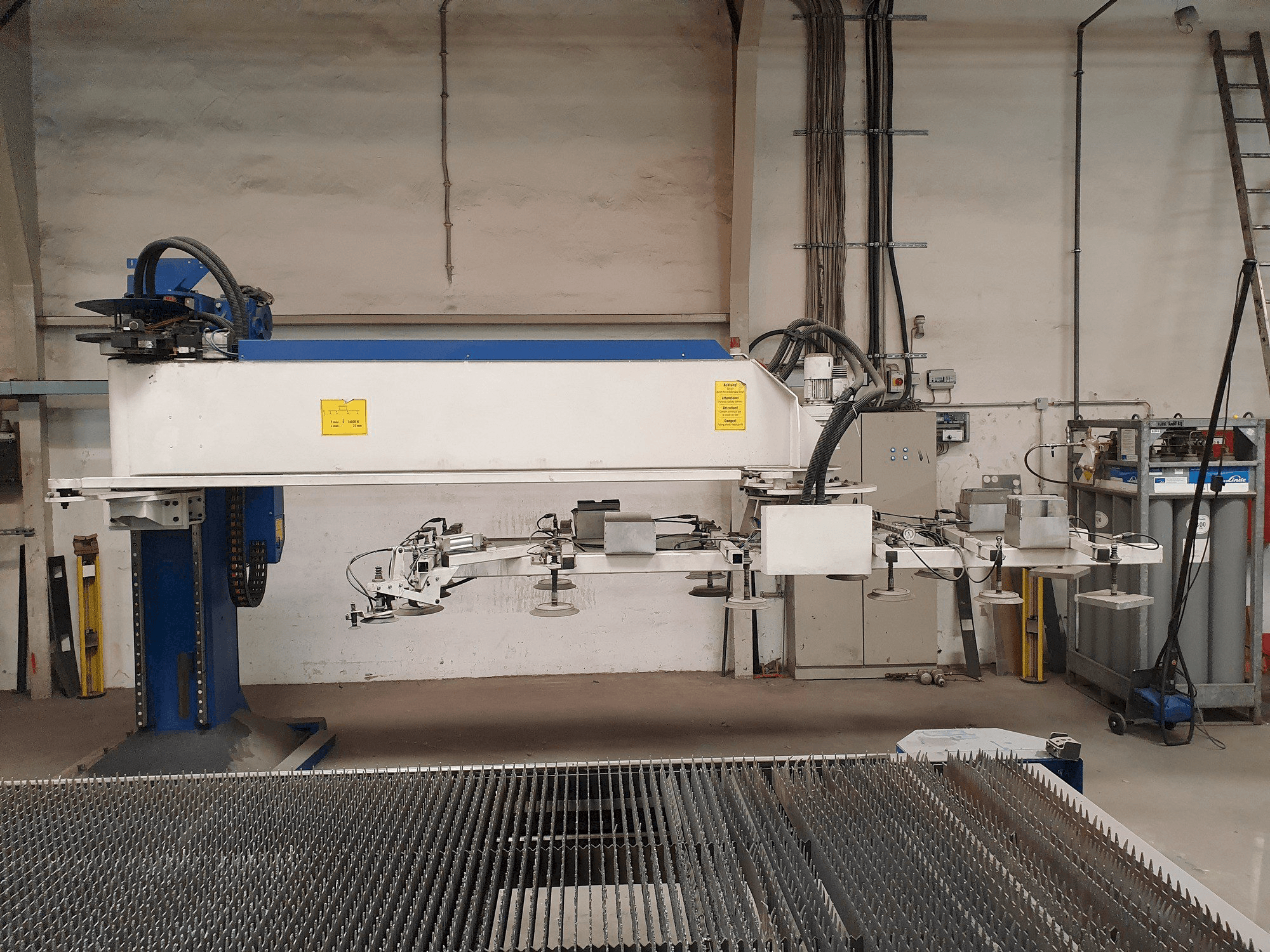 Front view of Trumpf TRUMATIC L 4050 machine