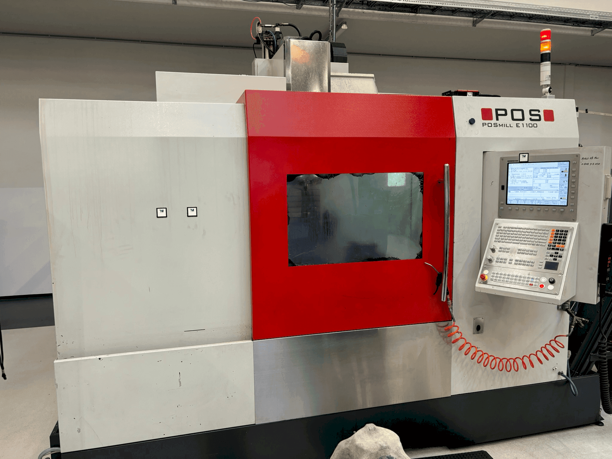 Vue de face de la machine POSmill E 1100